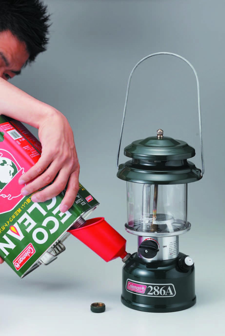 Coleman - Embudo de Filtro para combustibles líquidos, Embudo ventilado, Libera Aire y acelera el llenado Ayuda a Verter combustibles sin derrames ni residuos, Ideal para Estufas, linternas