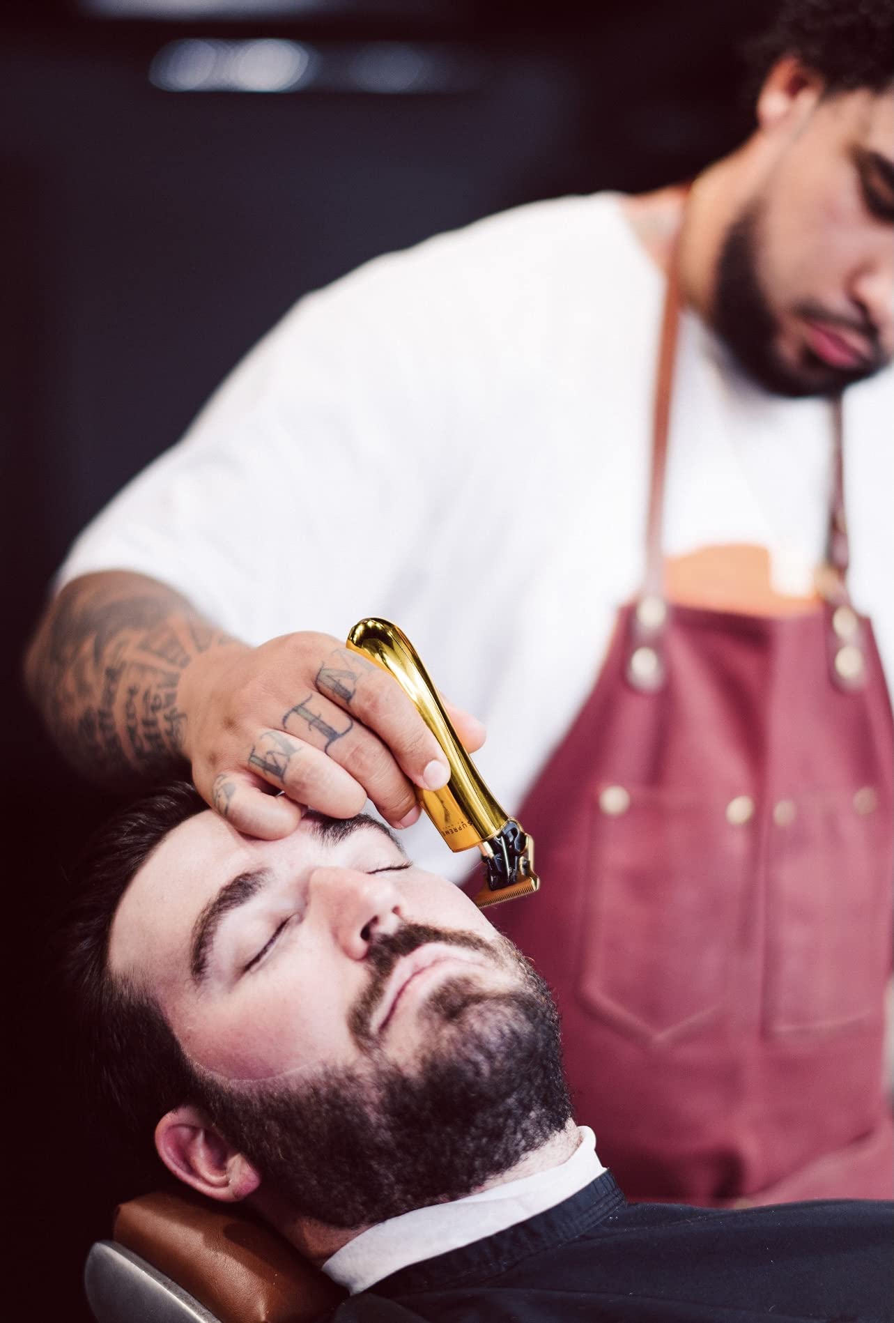 Supreme Trimmer Recortadora para hombres profesional, cortapelos, barba, bigote, patillas, viaje inalámbrica, LED, USB, dorado cromado, T-Shaper Li