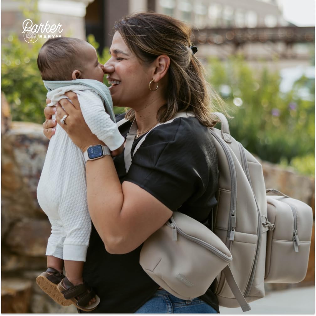 Parker Baby Drift Mochila de neopreno y bolsa para cinturón | Esencial de viaje sin granel con almohadilla para cambiar pañales y correas para carriola, Negro, Large, Moderno