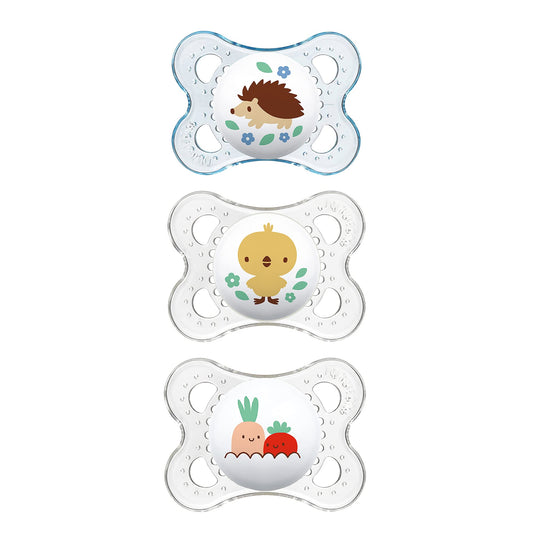 MAM Chupete original para bebé, forma de pezón que ayuda a promover un desarrollo bucal saludable, escudo curvado para proteger la piel, transparente/niño, 0-6 (paquete de 3)