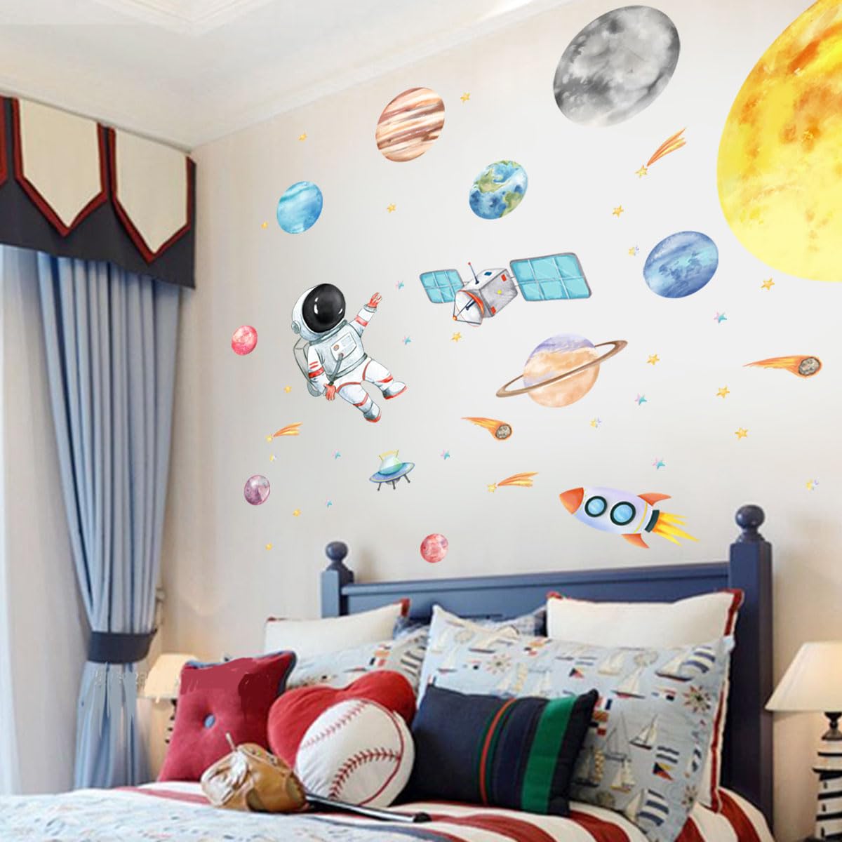 HJKlove Pegatinas de pared de astronauta espacial - Calcomanías de sistema solar acuarela para decoración de habitación de bebé niño o niña, planeta, astronauta, calcomanías de cohete espacial