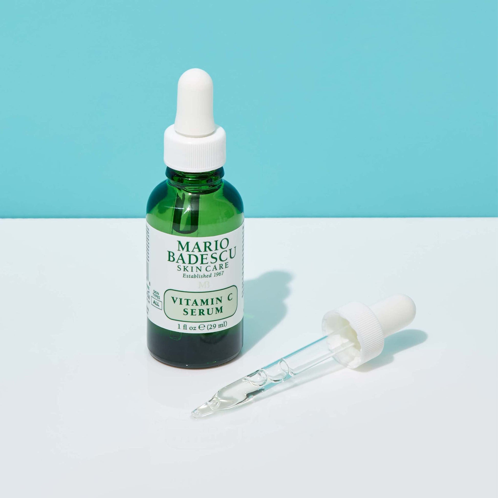Mario Badescu Suero de vitamina C para todo tipo de piel | Suero ligero con vitamina C e hialuronato de sodio | Reduce visiblemente los signos del envejecimiento | 1 onza líquida (paquete de 1)