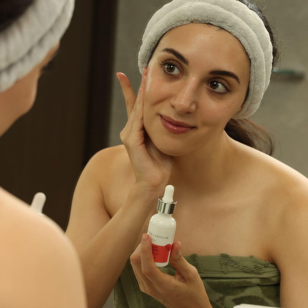 Blooms & Blends Skincare, Balancing Snail Serum, 30ml.