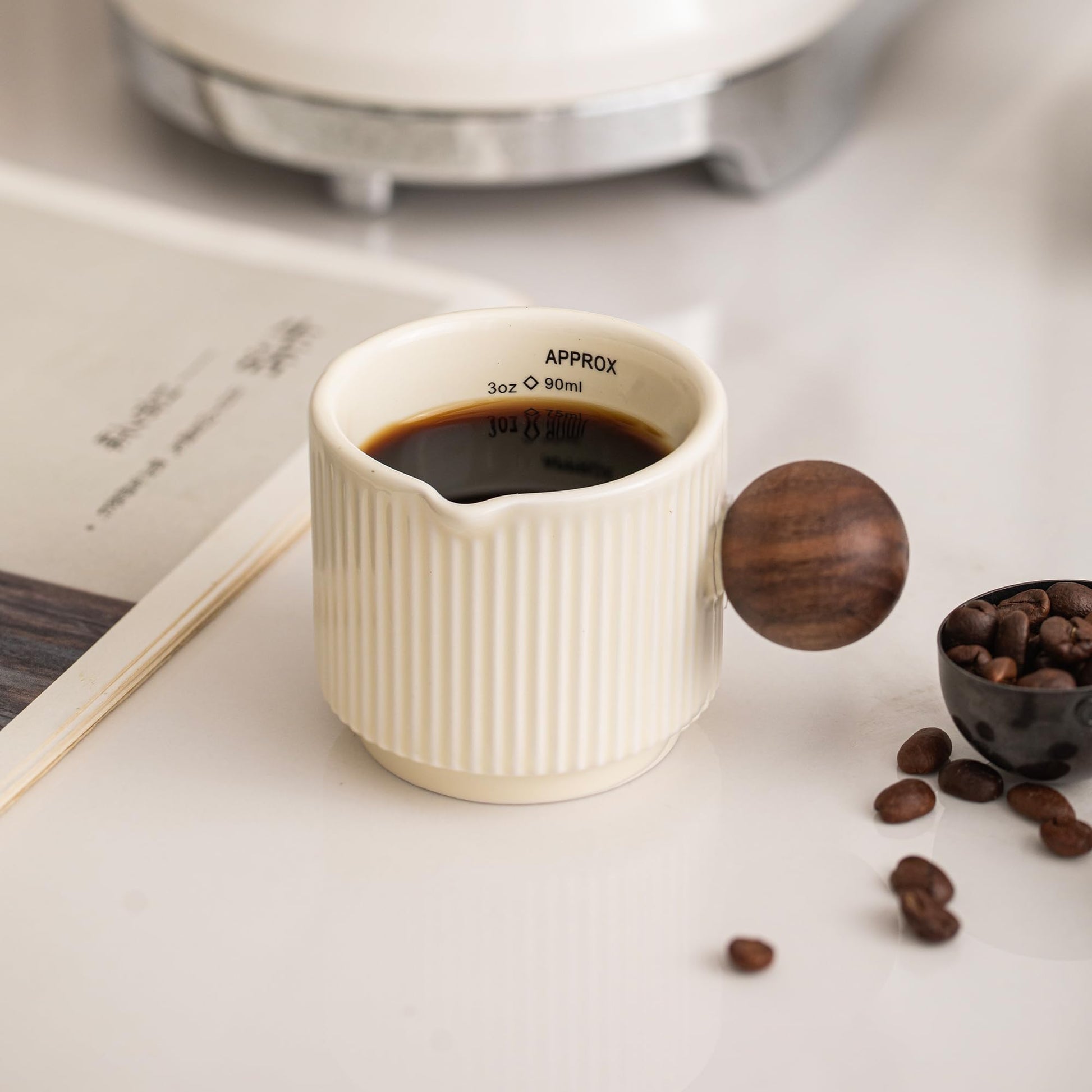 Tazas de Café Espresso de Cerámica KEMORELA Blanca con Boquillas y Asas 90 ml