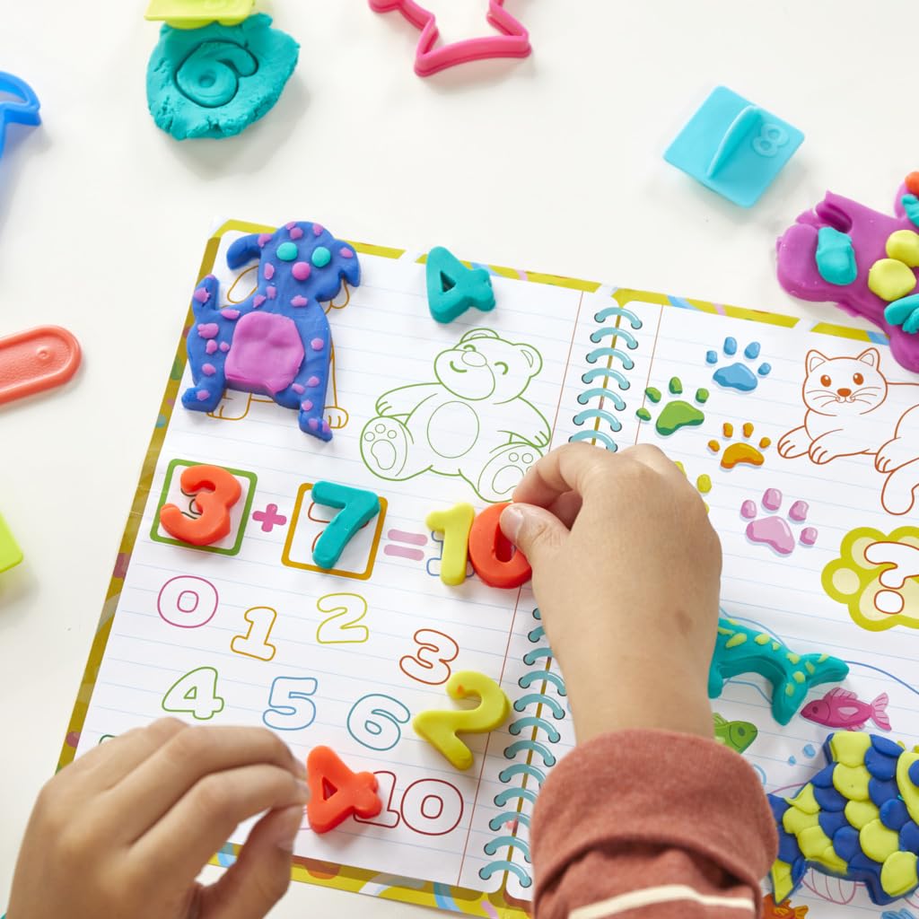 Set de Juego Play-Doh Creat y Aprende Multicolor con Mantel, Adhesivos, Cortadores de Animales y Herramientas para Niños y Niñas en Preescolar +3 Años