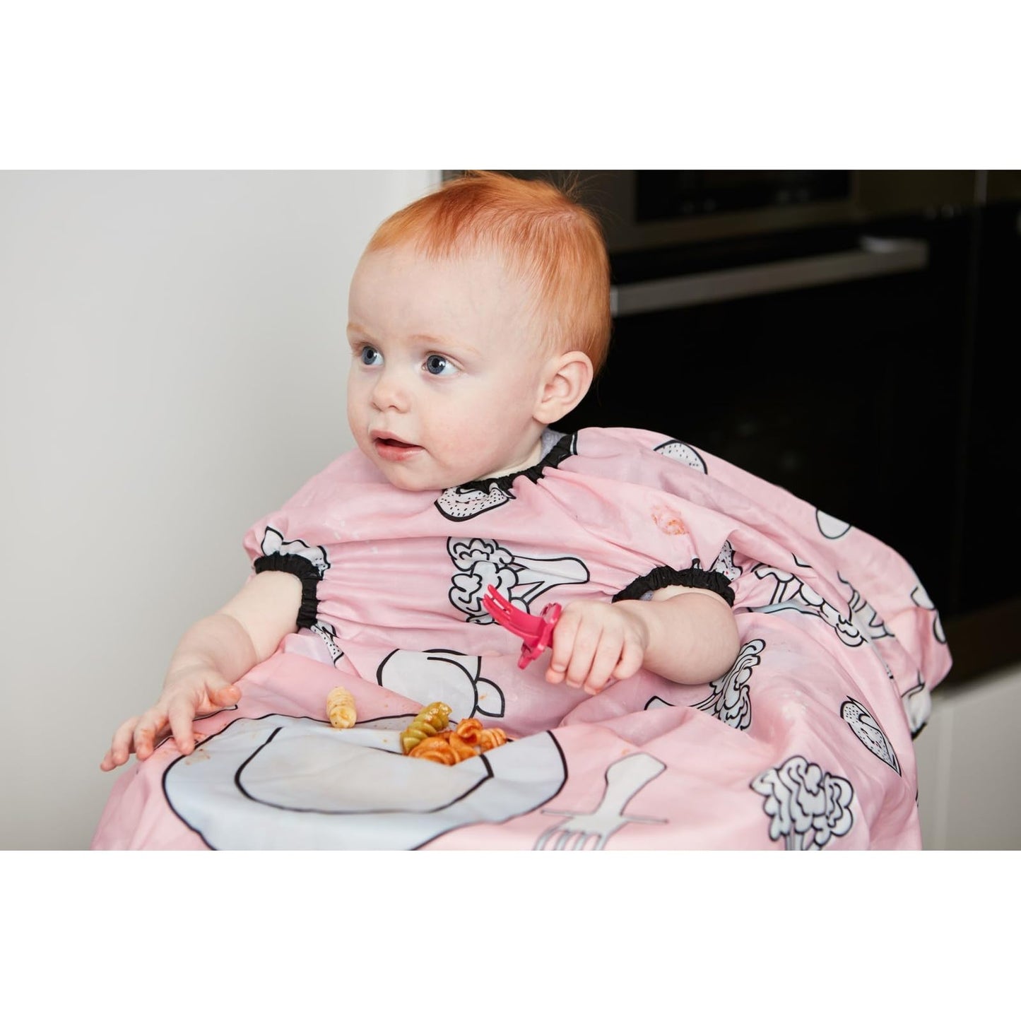 The GRABEASE Allover babero está diseñado para hacer que la autoalimentación sea una brisa para padres e hijos, Rosado