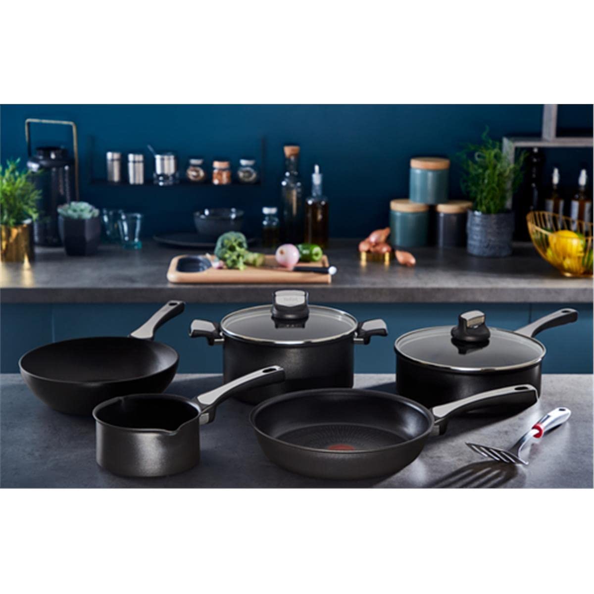 T-fal Juego de Sartenes 20/24/28 con antiadherente de 6 capas y revestimiento reforzado. Incluye una sartén de 20, 45 y otra de 28 cm. Perfectas para cocinar sin que los alimentos se peguen, G2599102