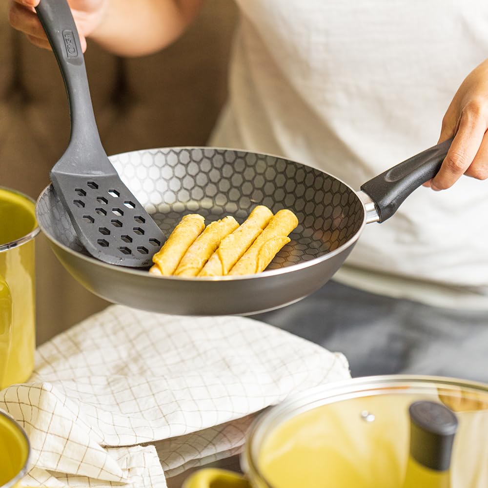 Cinsa Batería de cocina Praktica12 piezas, acero vitrificado con anillo inox, sartén aluminio con antiadherente, tapas planas de vidrio templado (Lima)