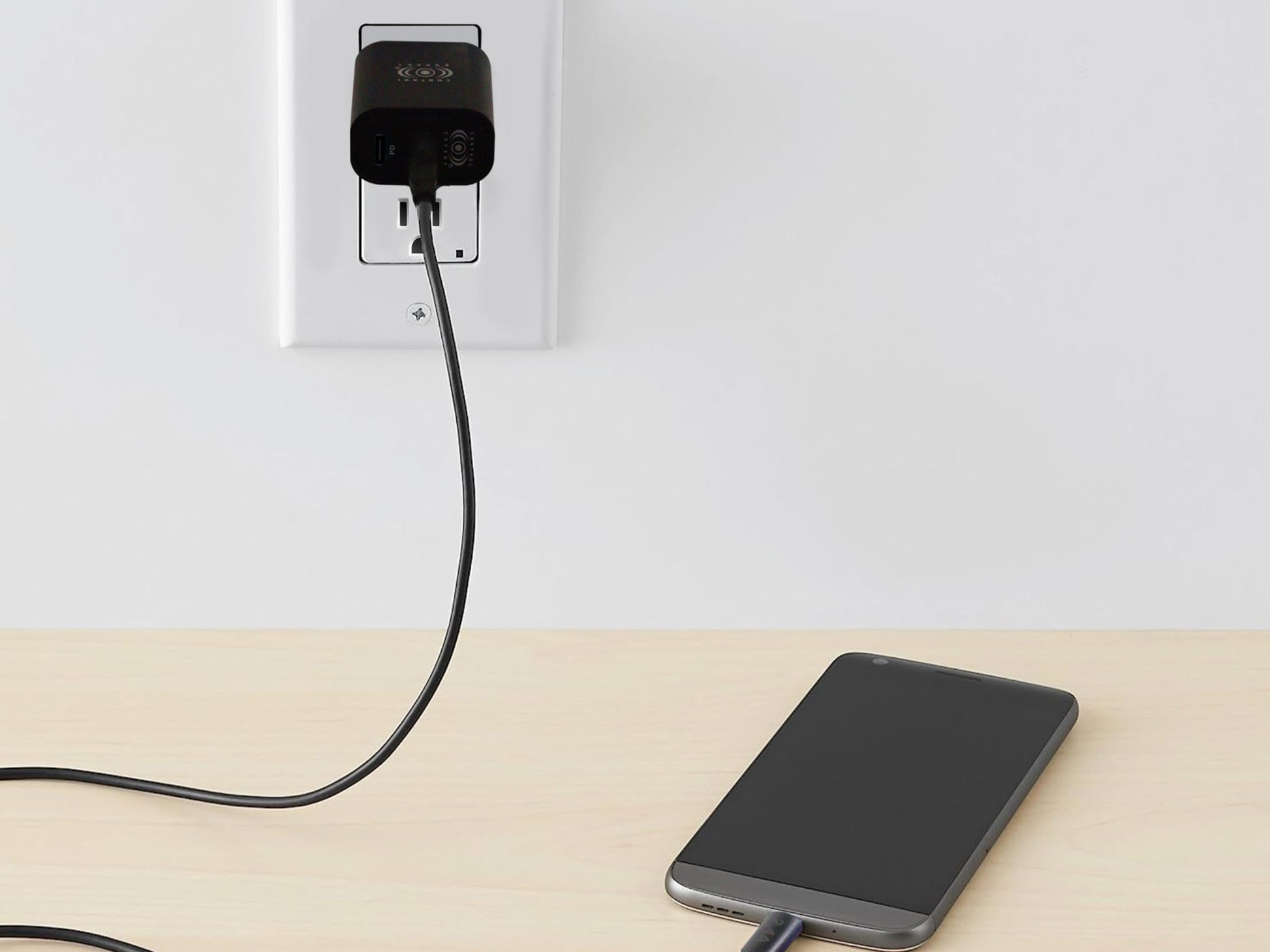 CONTROL EXPERT Turbo Cargador Tipo C y USB Puerto de Salida Universal PD 38W 12V 1.5A (Negro)