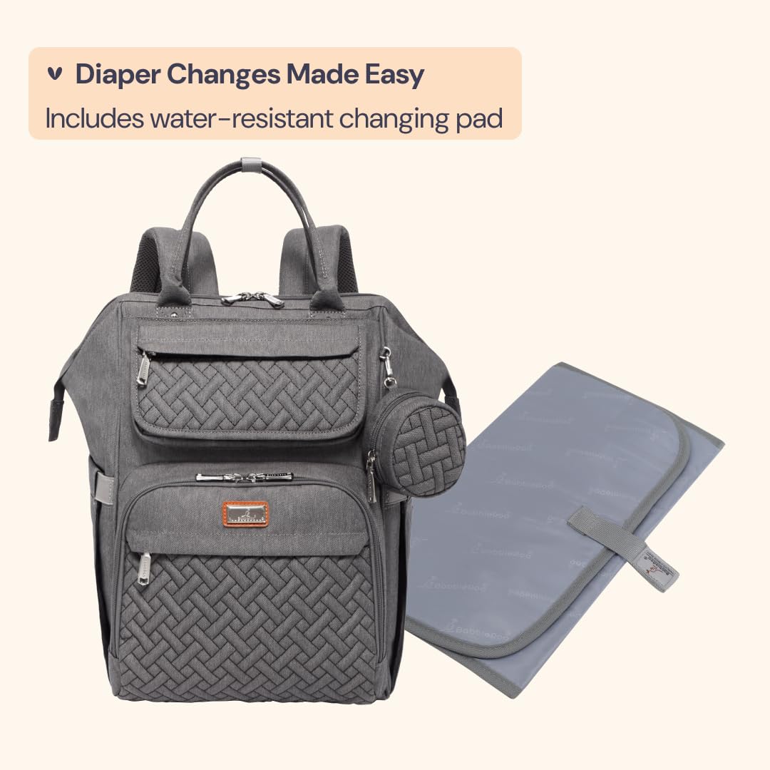 BabbleRoo Mochila para pañales, bolsas grandes multifunción con cambiador, correas de carriola y funda para chupete, unisex, elegante, bolsa para cambiar pañales para mamás y papás (gris oscuro)