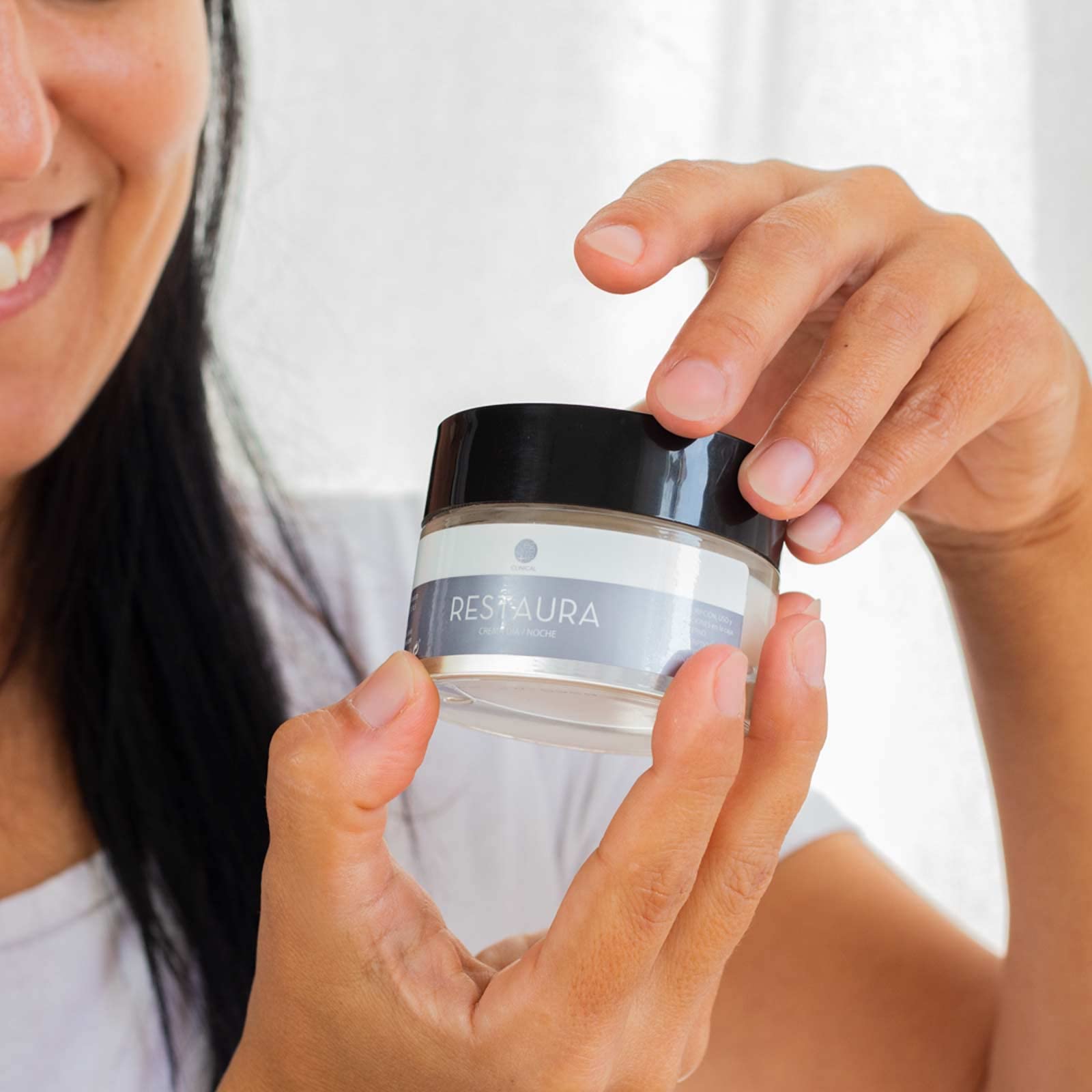 Segle Clinical Crema Restaura 50 ml. Hidratante y Antiarrugas con efecto Bótox-Like (PEQUEÑO 50 ML)