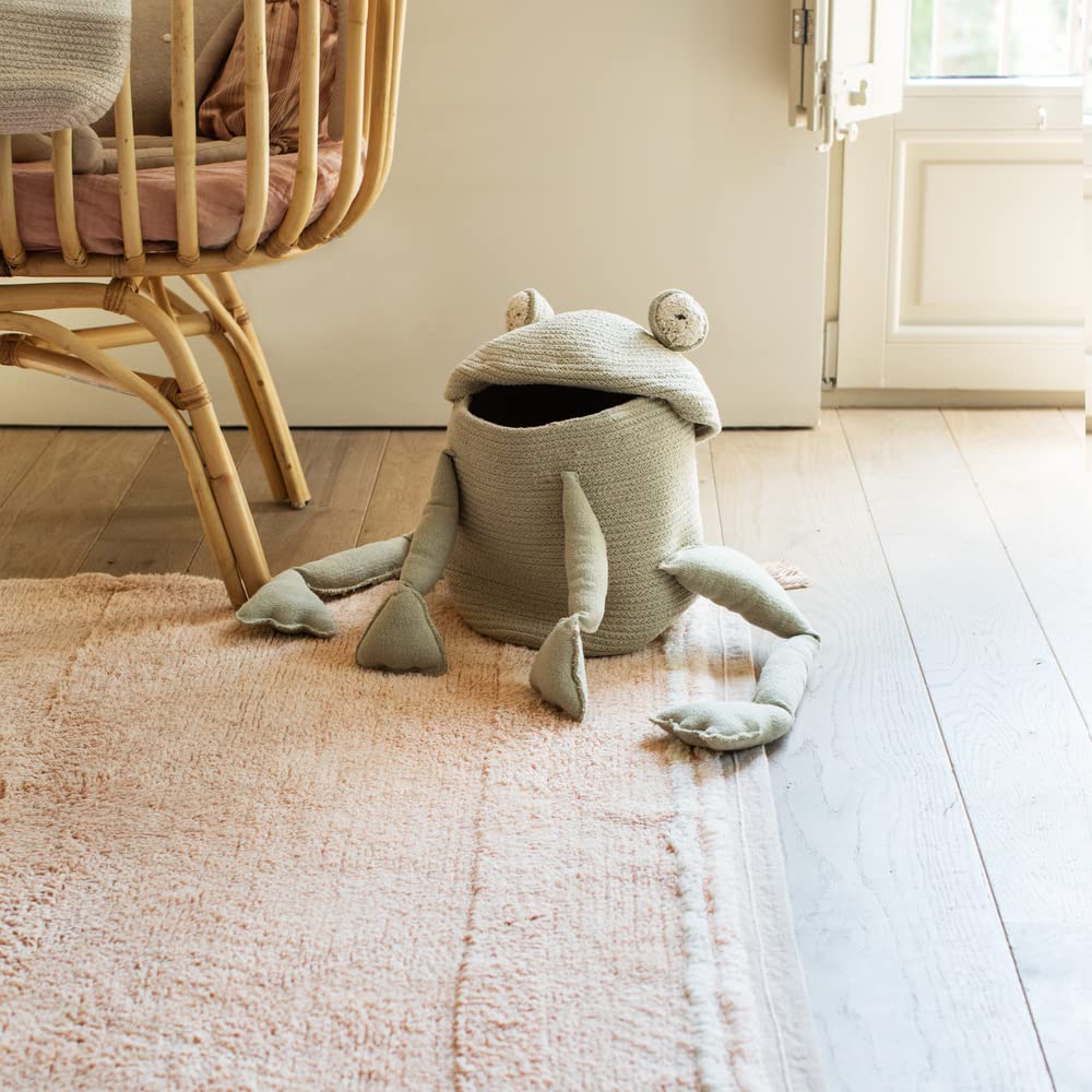 LORENA CANALS - Cesta decorativa de almacenamiento Fred the Frog. Para guarderías y salas de juegos. Hecho a mano en fibras naturales, tintes no tóxicos, Ø 9" x 1' 2"