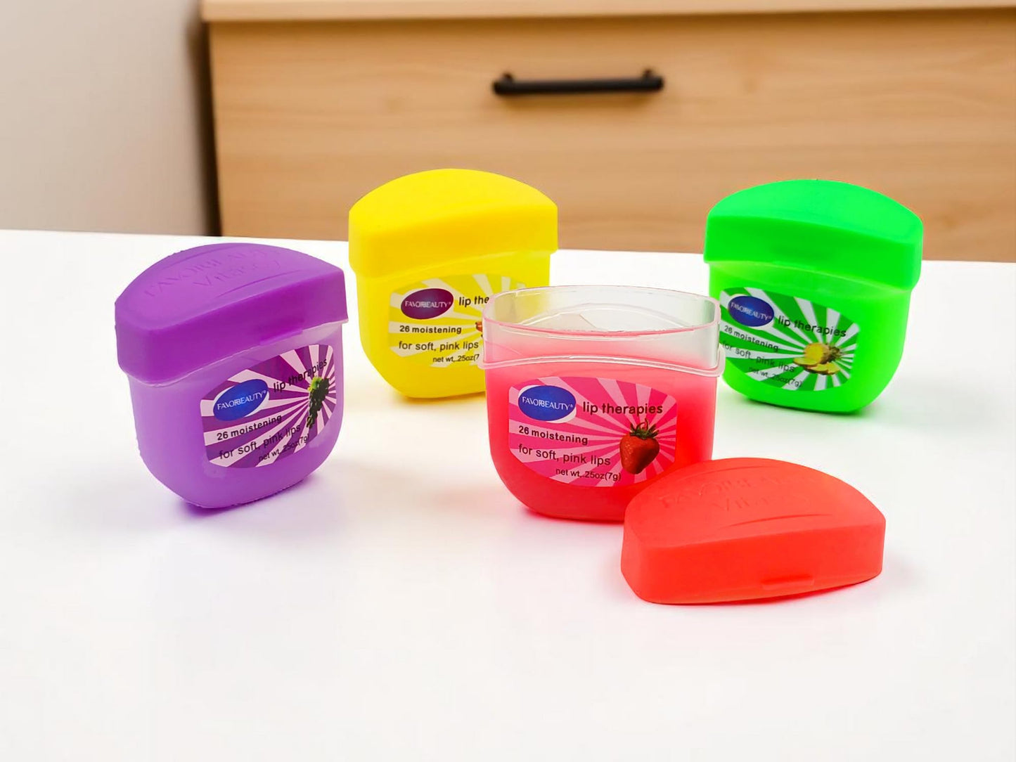 Bálsamo Labial Hidratante VaseL Lip therapies 72 pcs, Humectante- Hidratante con un Delicioso Aroma Frutal, Mantiene La Humedad Todo El Día Para Labios Secos, Efecto De Larga Duración.