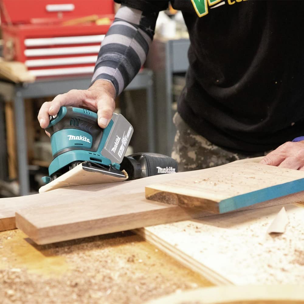 Makita XOB02Z LXT® Lijadora de acabado de 1/4 hojas inalámbrica, 18V LXT®, solo herramienta