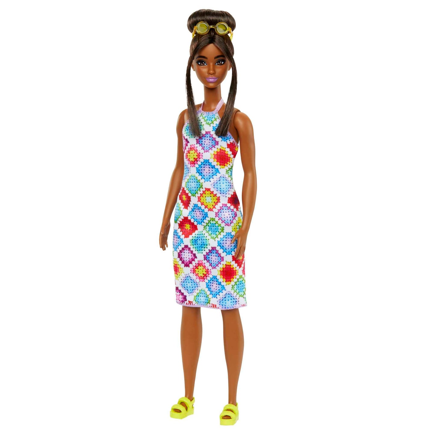 Barbie, Fashionista, Muñeca con Vestido Blanco con Rombos, para Niñas de 3 Años en Adelante, Mattel