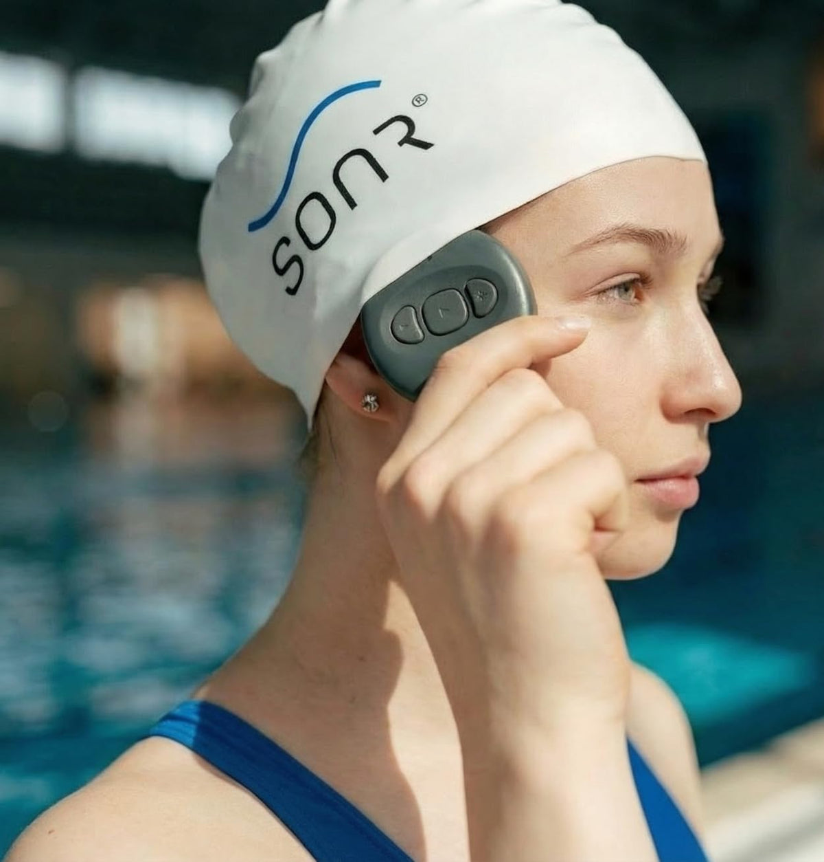 Auriculares de Natación SONR Negro de Conducción Ósea con Memoria 16 GB Resistentes al Agua para Entrenamiento