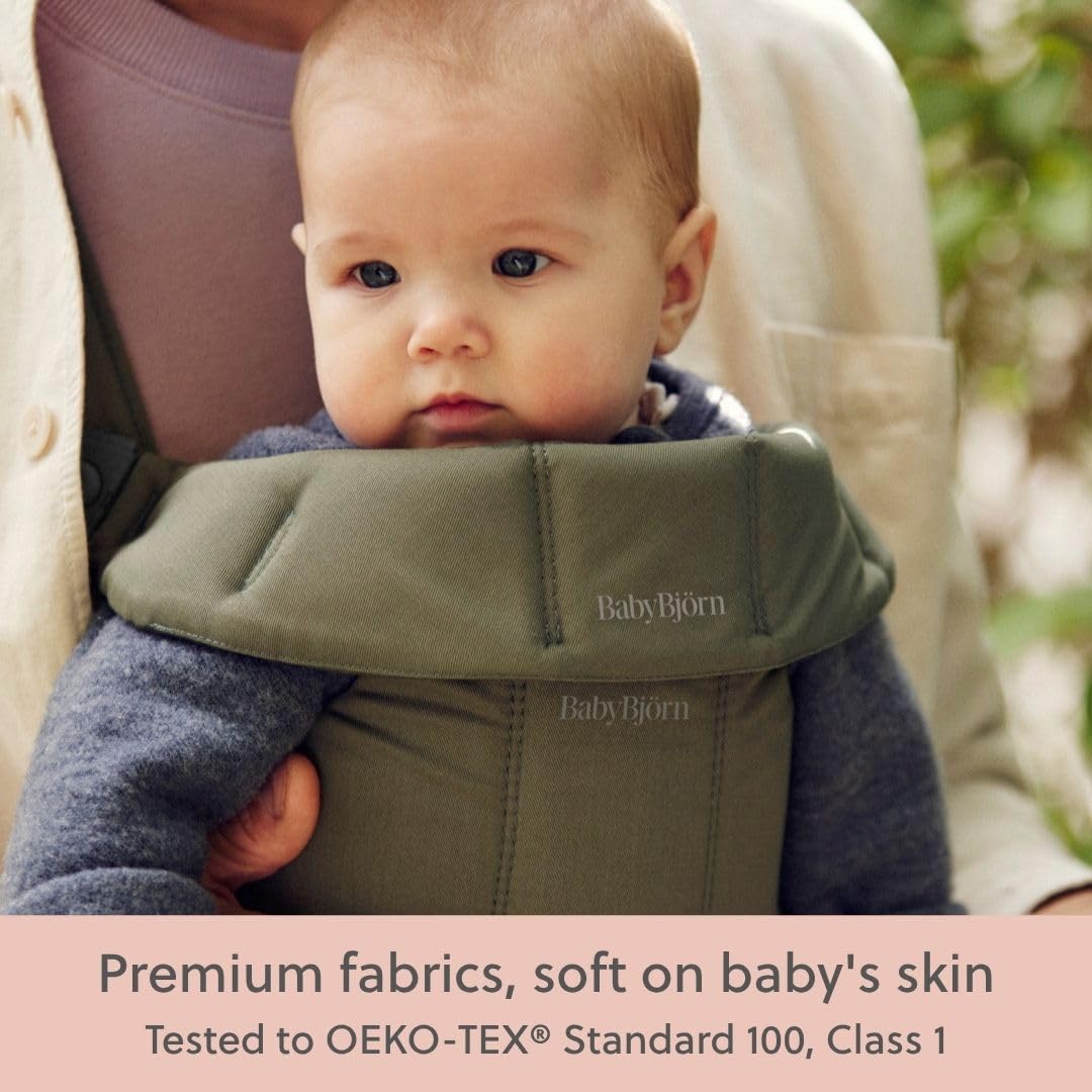 BabyBjörn Canguro Portabebé Mini, Tejido, Verde oscuro | Para recién nacidos, de 0 a 12 meses (3.2–11 kg), ergonómico y fácil de usar