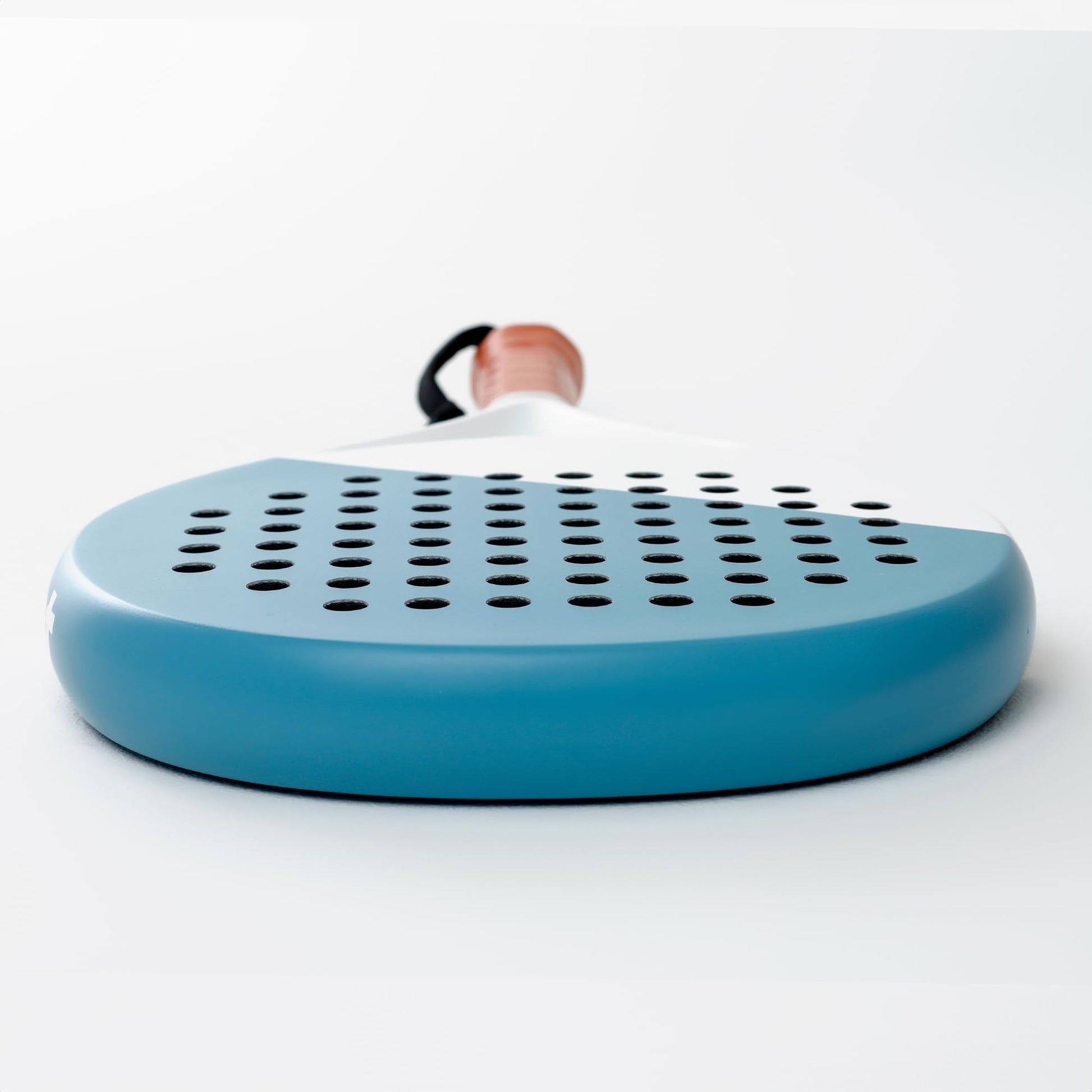 LAPAT Pala de Padel con Funda - Superficie de Carbono con Memory Foam EVA - Raqueta de Padel Ligeras (Azul Retro Nueva)
