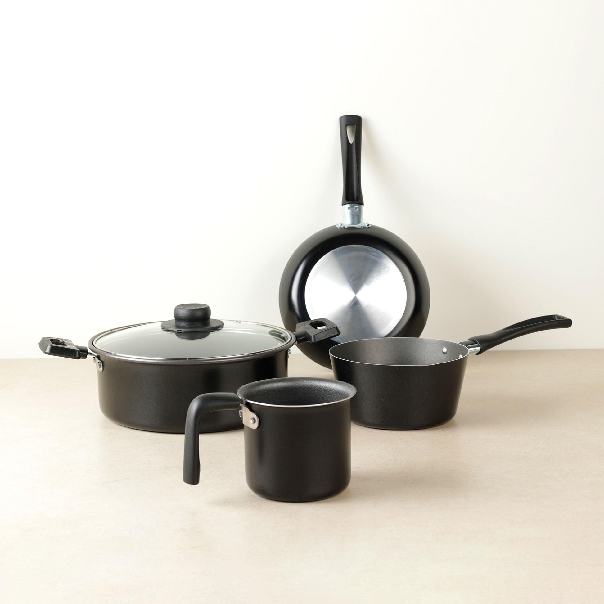 Deleite | Batería de Cocina con Antiadherente 5 Piezas de Aluminio - Color Negro