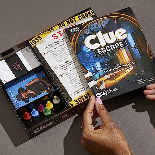 Hasbro Gaming Clue Escape: The Midnight Hotel Juego de Mesa, Clue Escape Room Game, 1 Vez Resolver Misterio, Juegos Familiares para Mayores de 10 años, 1 a 6 Jugadores, 90 Minutos Promedio.