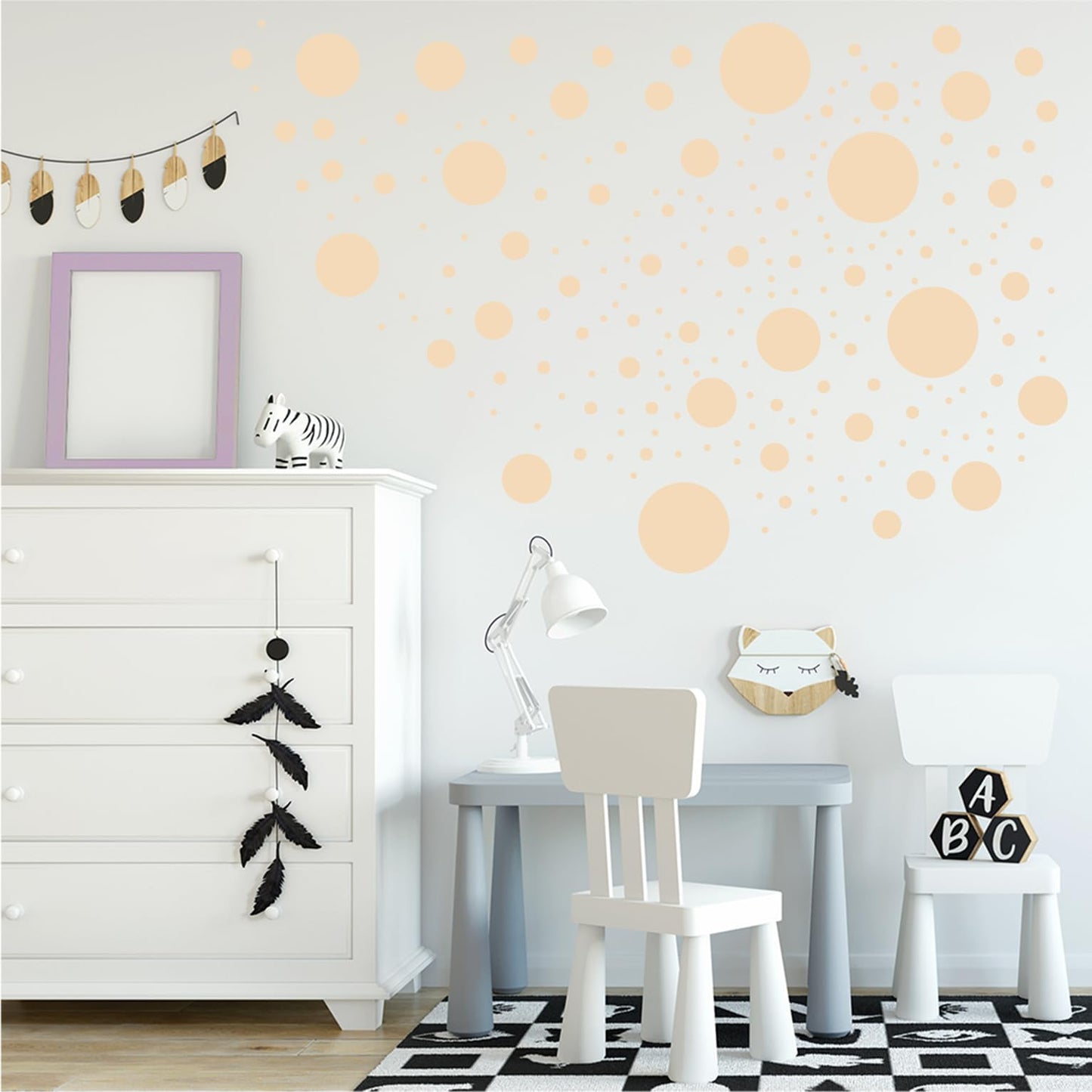 StickerDeen 500+ Calcomanías surtidas de lunares circulares para pared para recámara de niños, sala de estar, aula, cuarto de juegos, decoración. Adhesivos de vinilo removibles para pared. Adhesivos