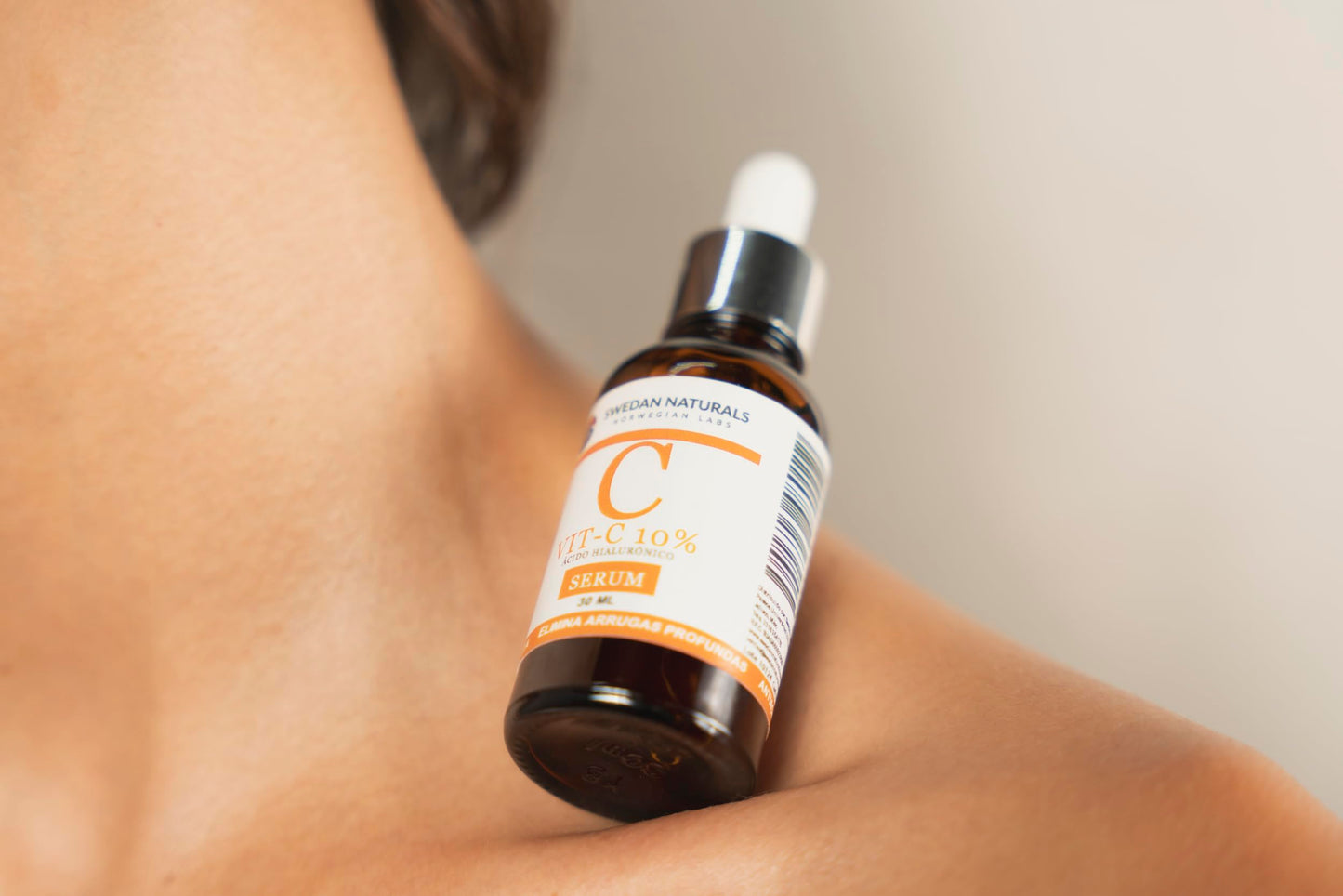 Swedan Naturals - Serum Vitamina C 10% + Ácido Hialurónico, luminosidad, hidratación, firmeza, antimanchas, tono más uniforme. Cuidado de la piel, suero ideal para todo tipo de piel