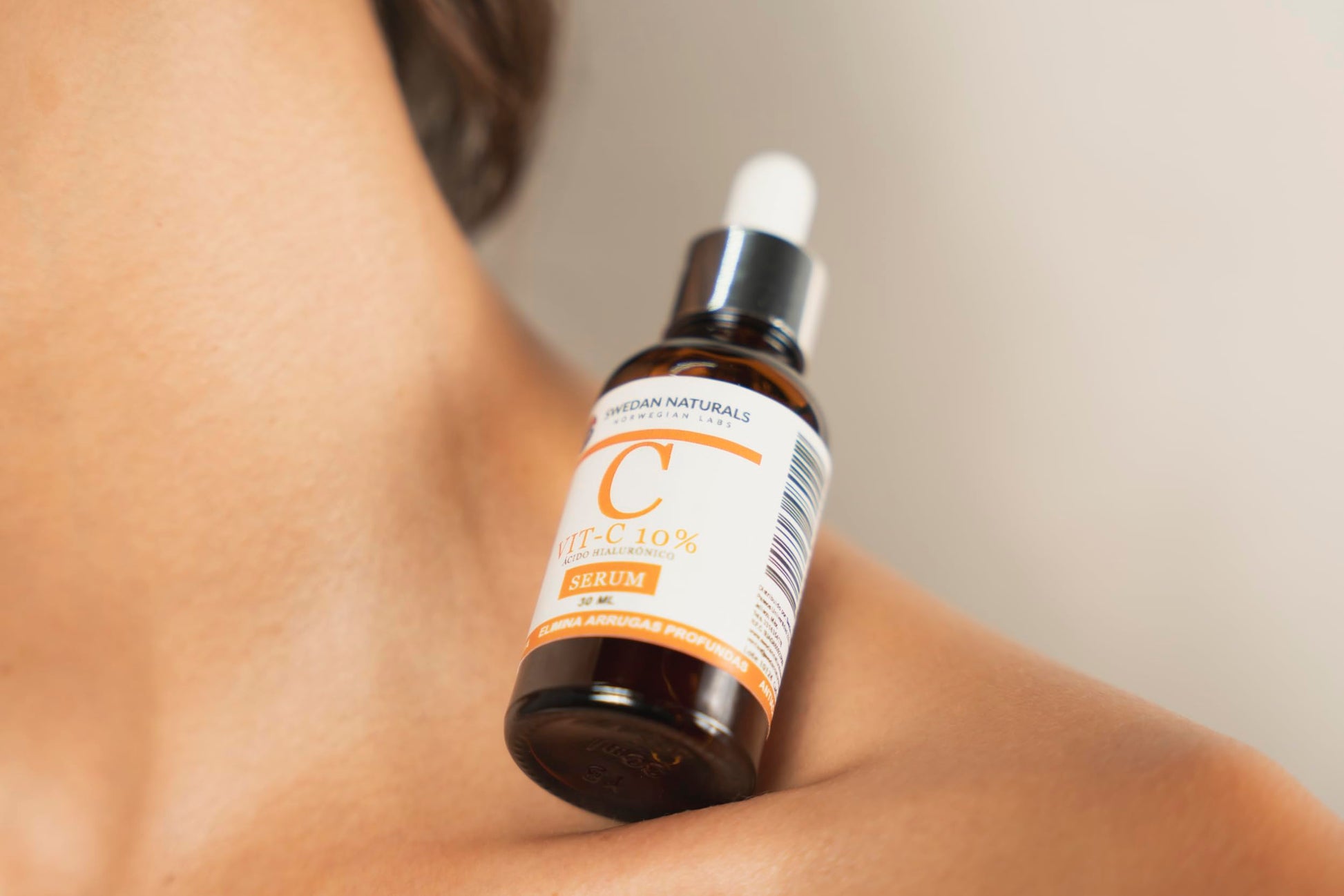Swedan Naturals - Serum Vitamina C 10% + Ácido Hialurónico, luminosidad, hidratación, firmeza, antimanchas, tono más uniforme. Cuidado de la piel, suero ideal para todo tipo de piel