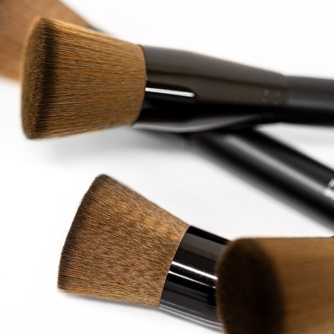 Palladio AB470 Brocha Kabuki Plana, de Maquillaje Profesional para Base, Rubor de Rostro, Polvo, Crema, Contorno e Iluminación, Cerdas Sintéticas Ofrecen Cobertura Graduable