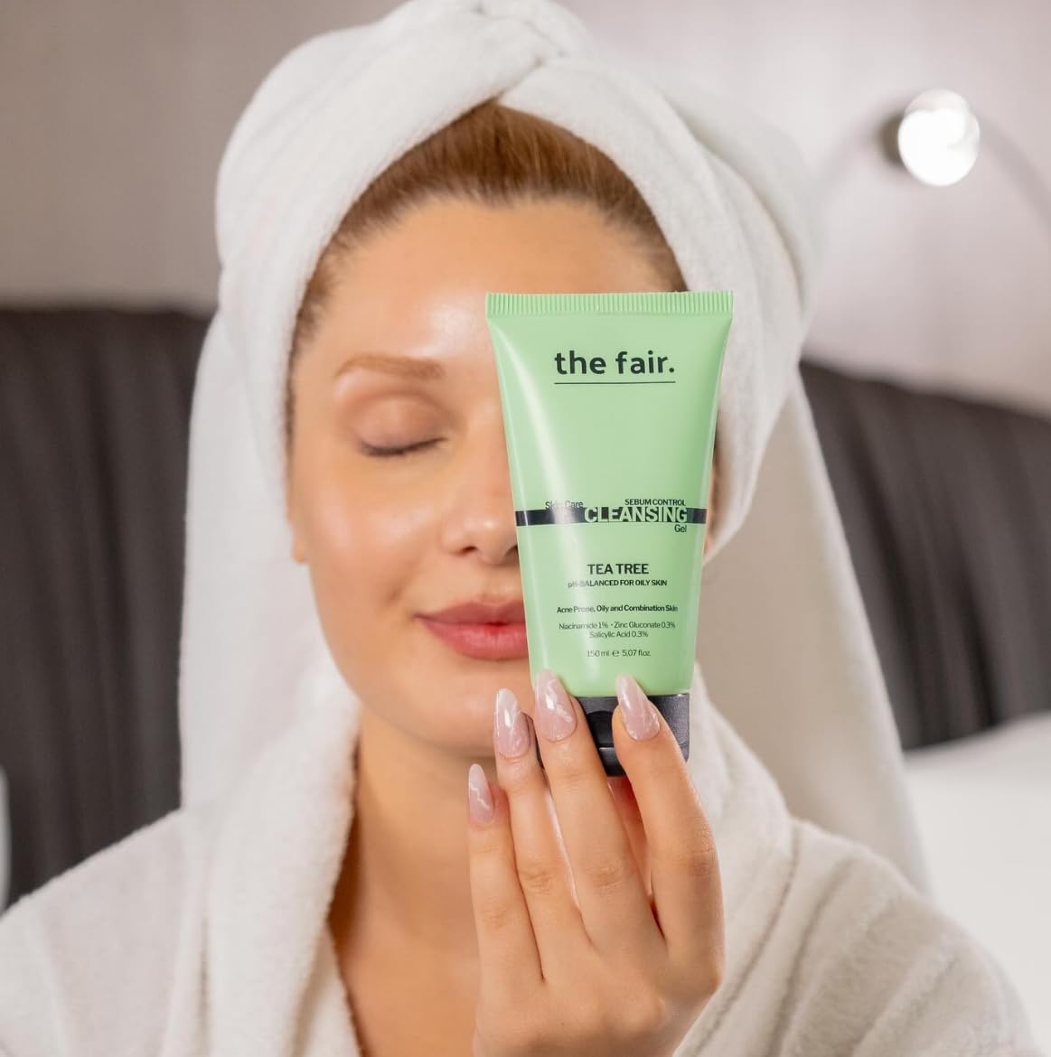 The Fair. Gel Limpiador Facial Control de Grasa, pH Balanceado para Pieles Propensas al Acné, con Niacinamida y Ácido Salicílico. 150 ml