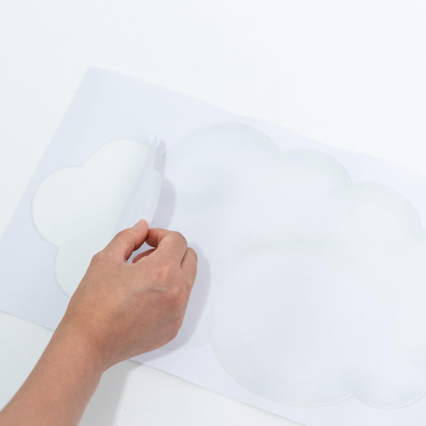 Juego de Calcomanías de Pared de Nubes de Acuarela - Calcomanías para Guardería, Habitación de Bebé, Sala de Juegos, Recámara - Calcomanías de Papel Pintado, Paquete de 3 Nubes Blancas Esponjosas