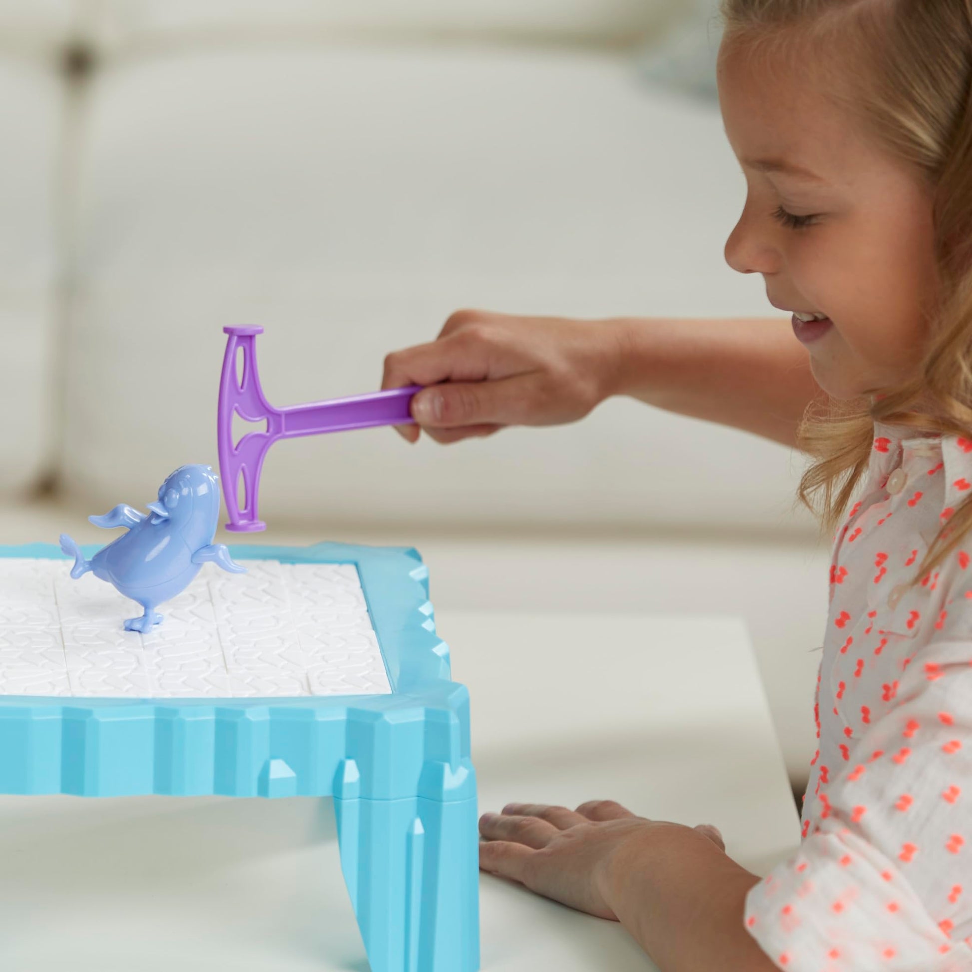 Hasbro Gaming Don't Break The Ice Juego Preescolar, Juegos de Mesa para niños a Partir de 3 años