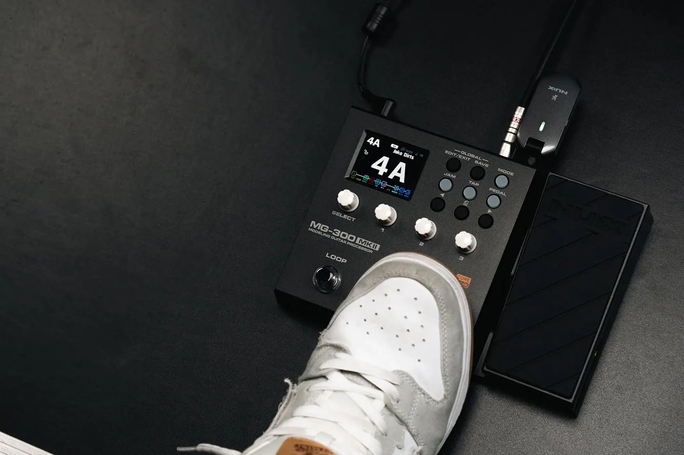 Pedal Multiefectos NUX MG-300 MKII Negro con Soporte IR y Tonos Personalizables