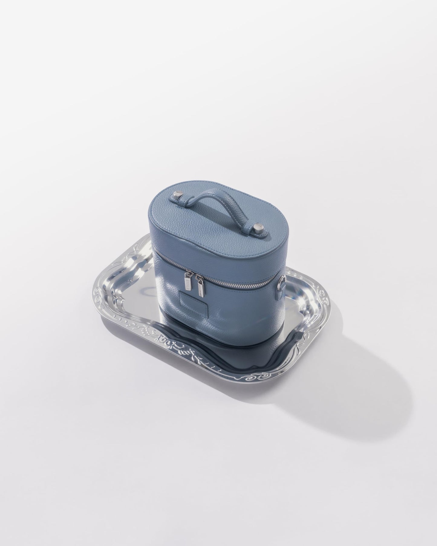 ETOILE - Estuche de aseo ovalado, organizador de bolsa de maquillaje de viaje con correa para el hombro y divisor extraíble, Azul robin , Mini estuche de viaje cosmético