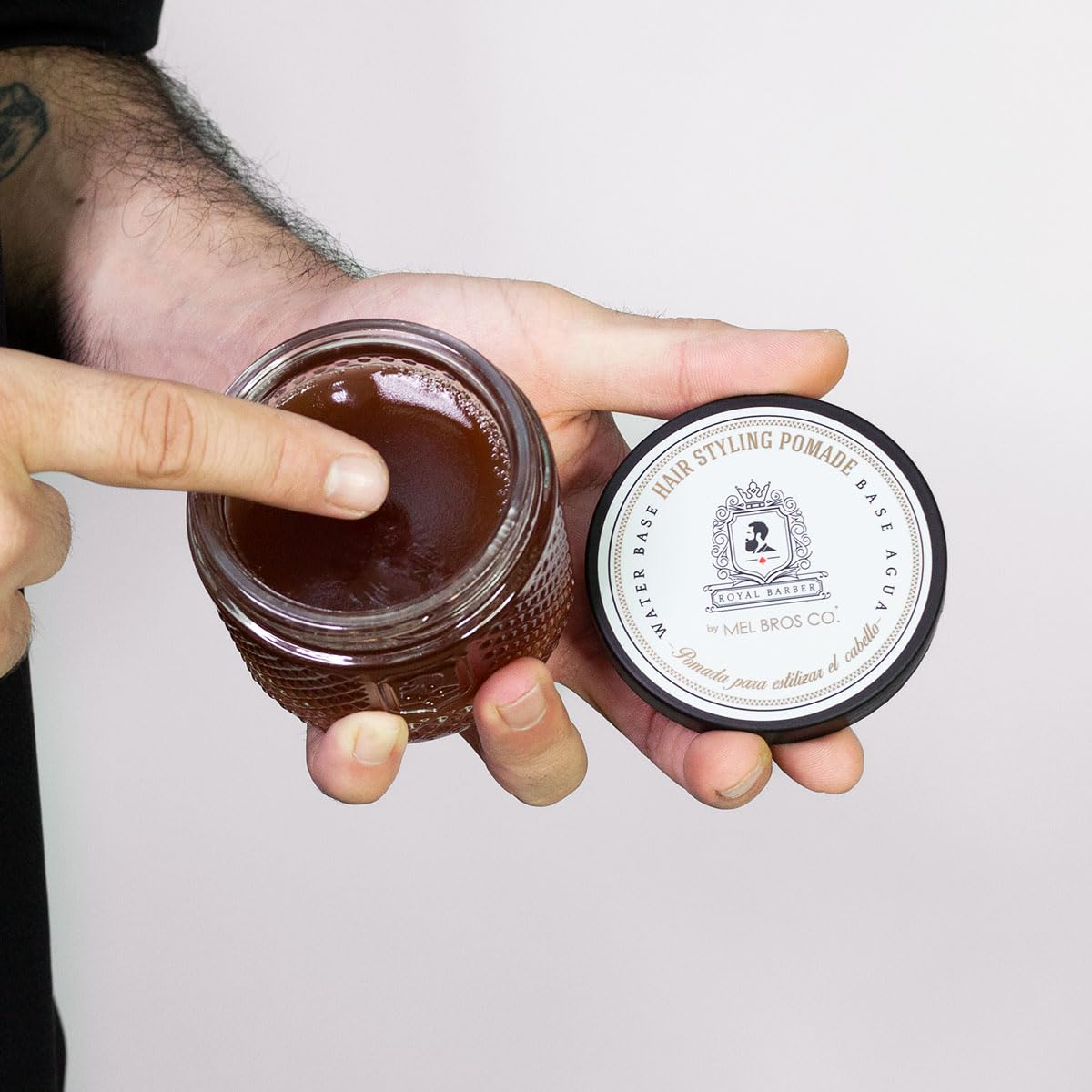 MEL BROS CO. - ROYAL BARBER, Hair Styling Pomade - Pomada para estilizar el Cabello (4 oz / 118 ml, Base Agua)