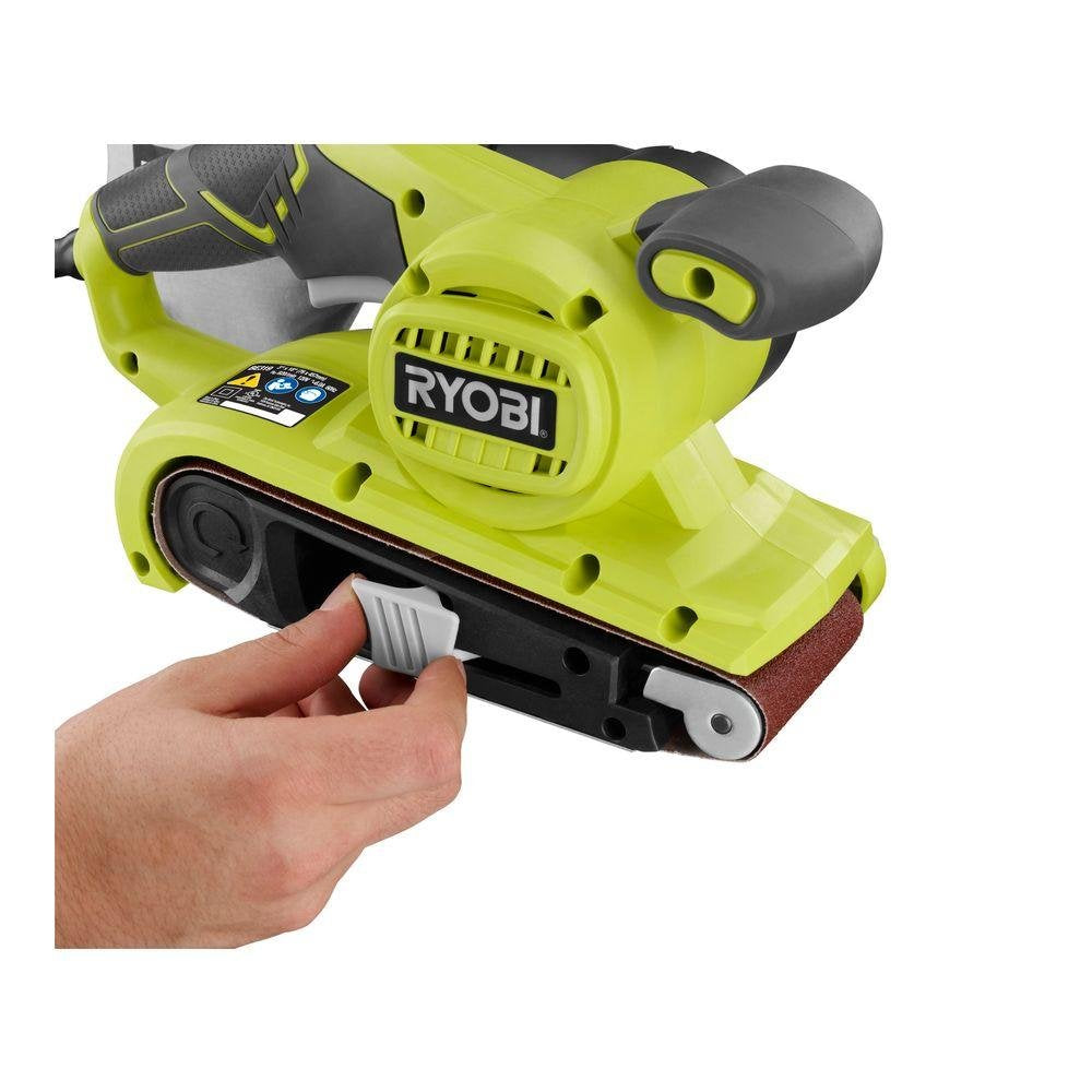 Ryobi Lijadora de banda portátil BE319 de 6 amperios y 320 pies / minuto (3 ”x 18”) con bolsa de polvo extraíble a bordo (cinturón de lija de grano medio incluido)