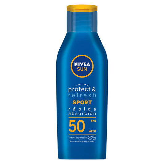 NIVEA SUN Protector Solar Corporal Protect & Refresh (200 ml), Bloqueador solar Resistente al Agua y al Sudor con FPS 50, Loción Solar No Grasosa para Todo Tipo de Piel