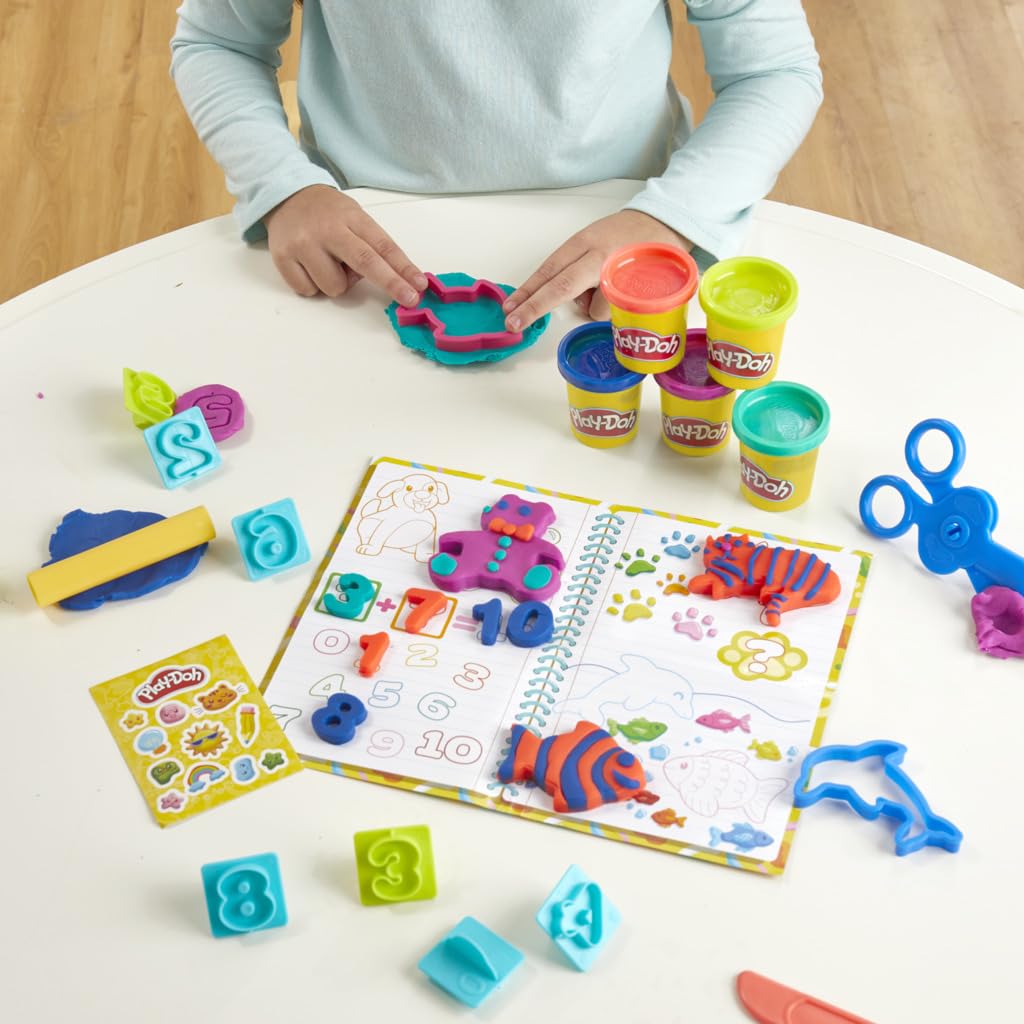 Set de Juego Play-Doh Creat y Aprende Multicolor con Mantel, Adhesivos, Cortadores de Animales y Herramientas para Niños y Niñas en Preescolar +3 Años