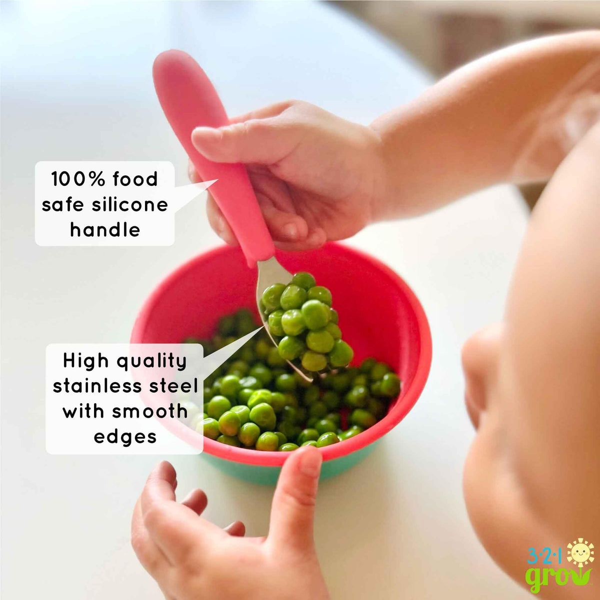 321 Grow • Juego de cuchara y tenedor Eat with Me • Utensilios seguros para niños y niños • Juego de 4 piezas • Acero inoxidable con mango de silicona • 12 meses + (medianoche)