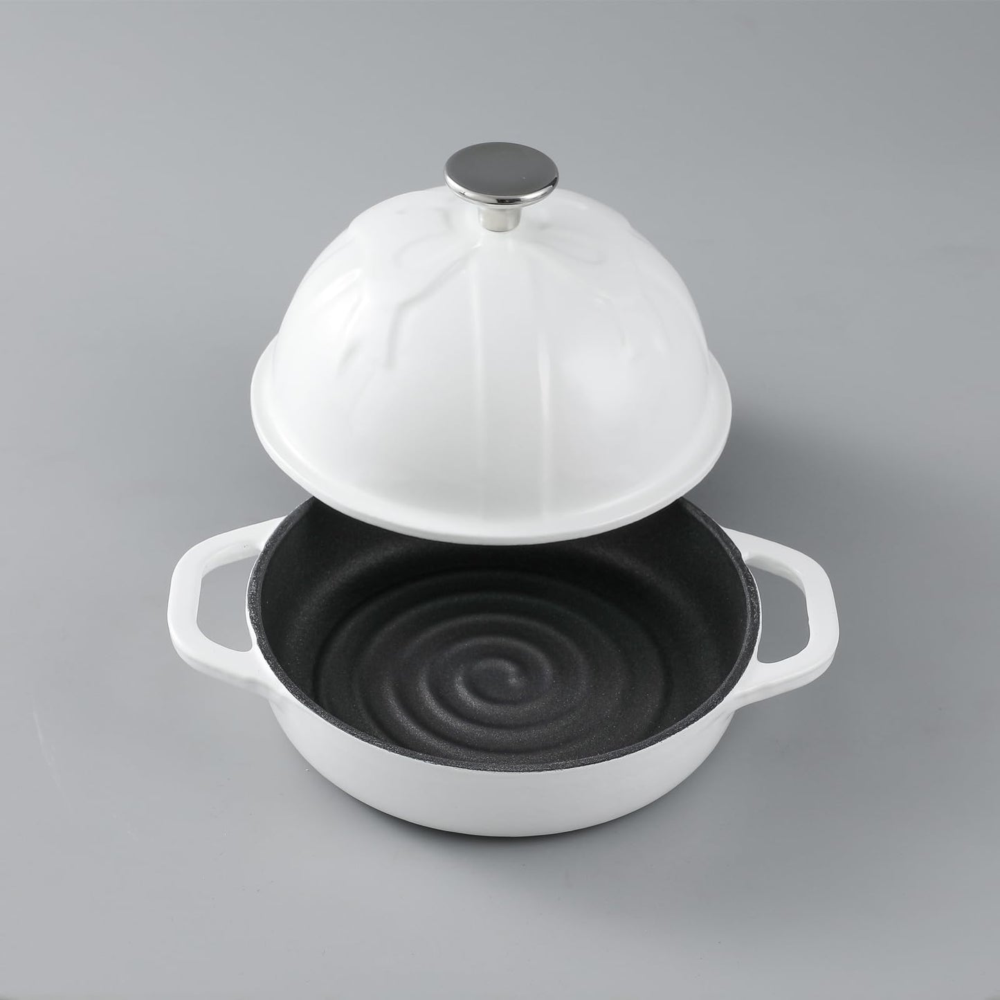 HAWOK - Cloche de pan de hierro fundido, diámetro 6.3 pulgadas/16 cm, 0.57 cuartos de galón, molde para hornear de masa madre esmaltado blanco