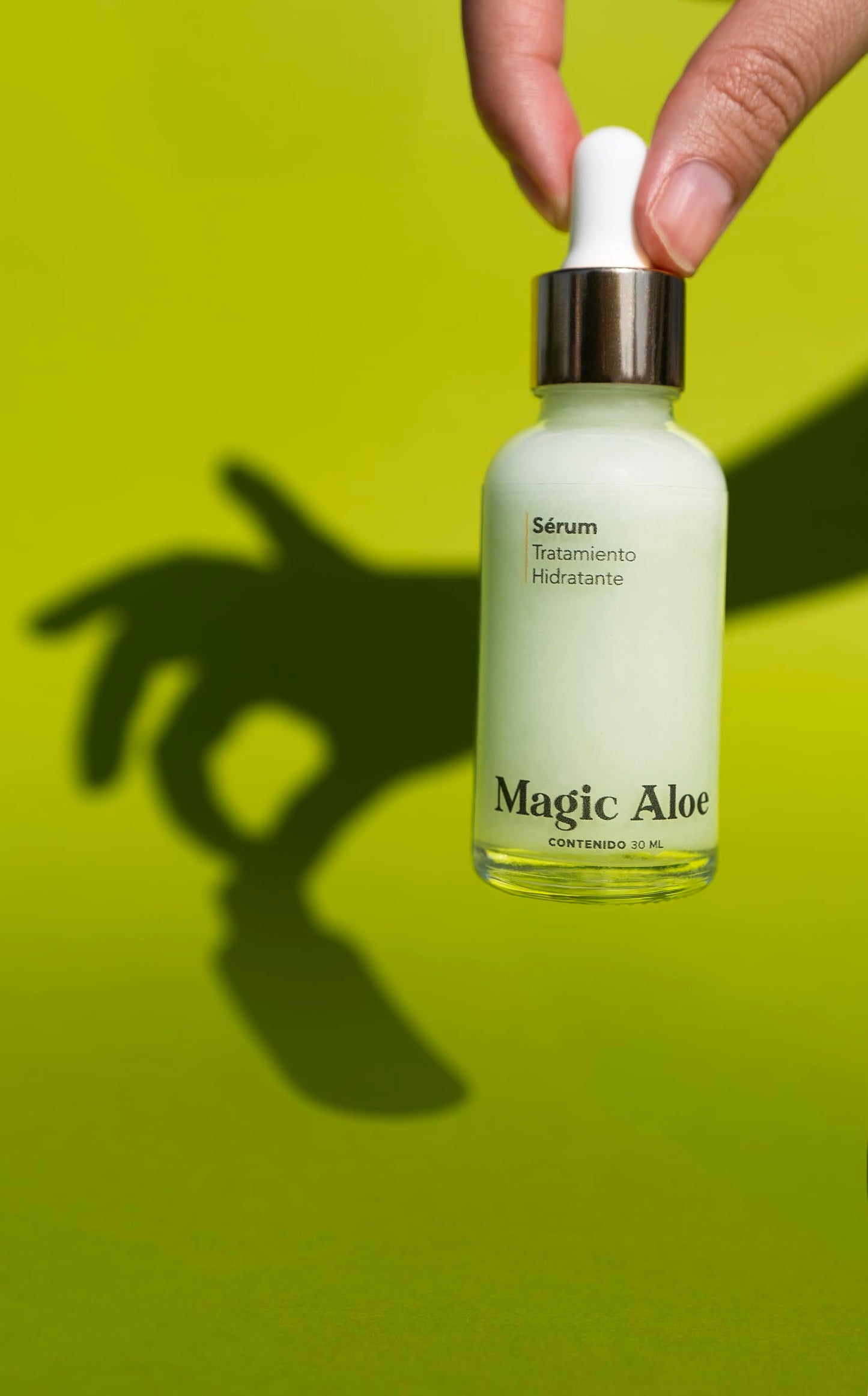 Magic Aloe - Serum Natural 30 ml con Aloe, Vitaminas C y E para Manchas y Arrugas.