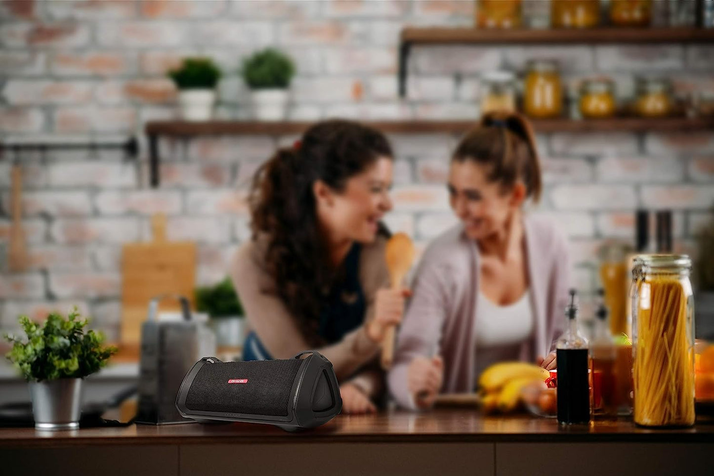 Aiwa Exos-3 - Altavoz Bluetooth Impermeable, Potencia máxima de 60 W, Tiempo de reproducción de 20 Horas, Sonido estéreo, Carga USB-C, Impermeable IPX7, emparejamiento inalámbrico, Perfecto para