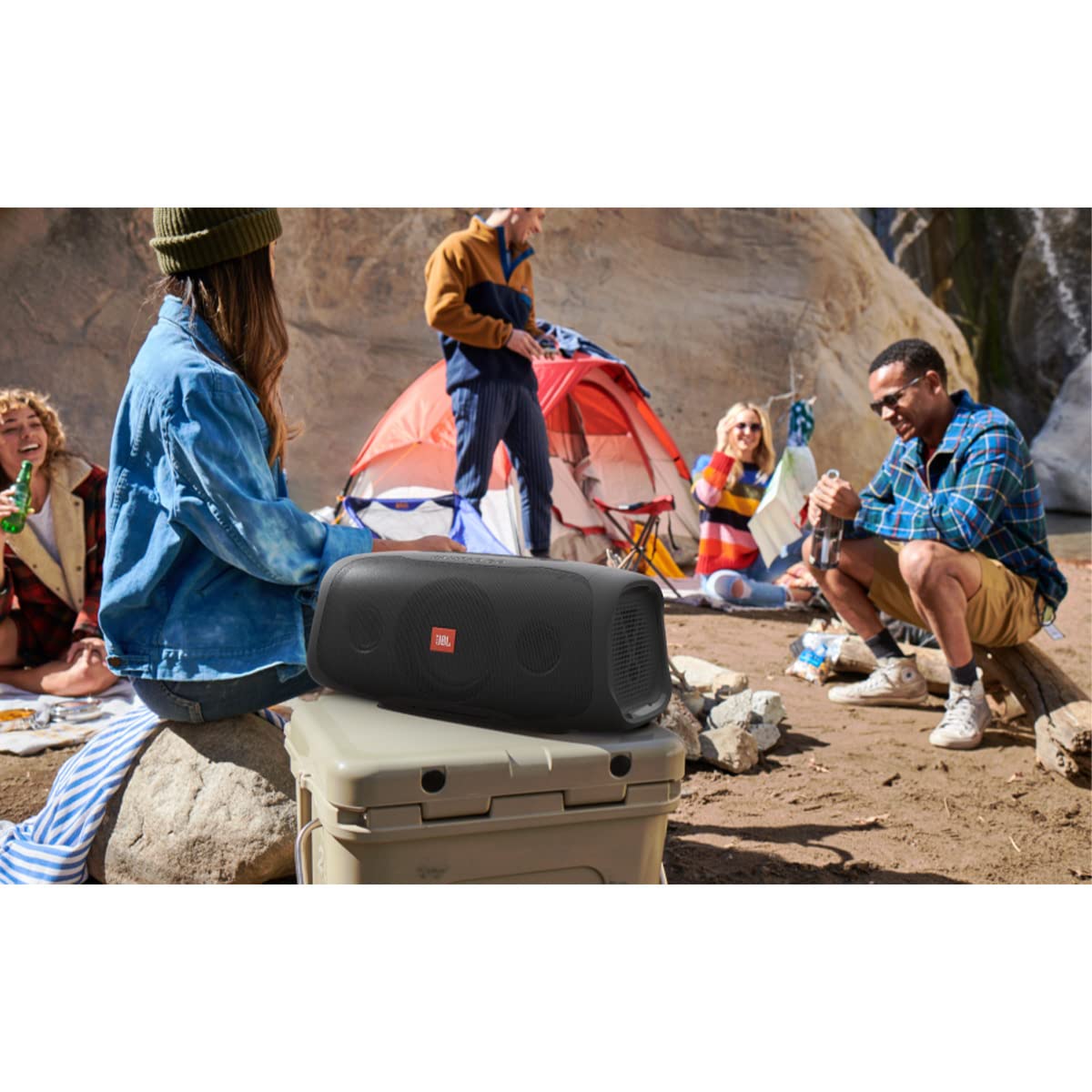 JBL BassPro Go - Subwoofer Alimentado en el vehículo y Altavoz Bluetooth portátil de Rango Completo, Negro