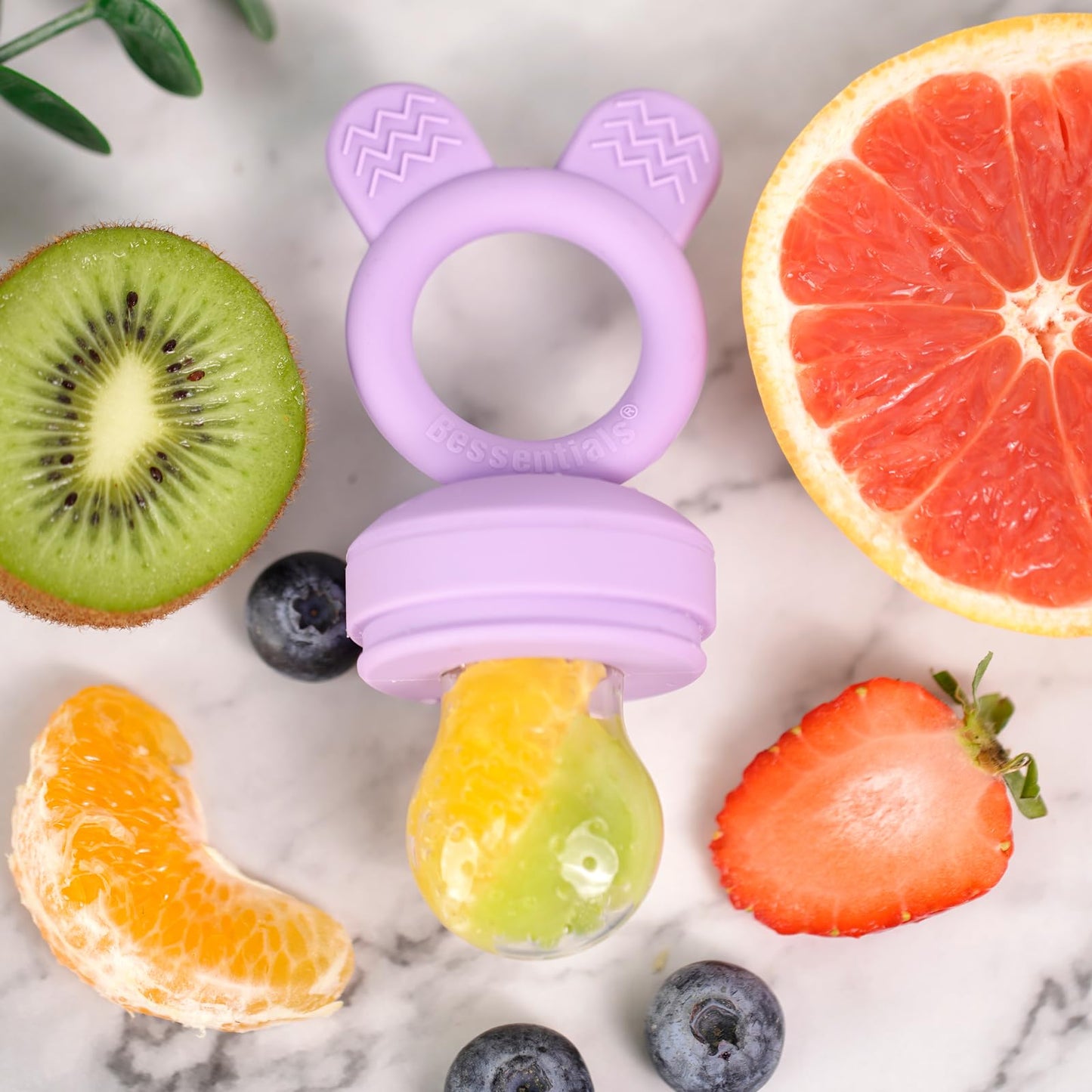 BESSENTIALS Comedero de frutas frescas Bessentials para bebés - Paquete de 2 comederos de malla de silicona para una alimentación segura | Incluye bolsitas de 3 tamaños | Apto para bebés de 4 meses o