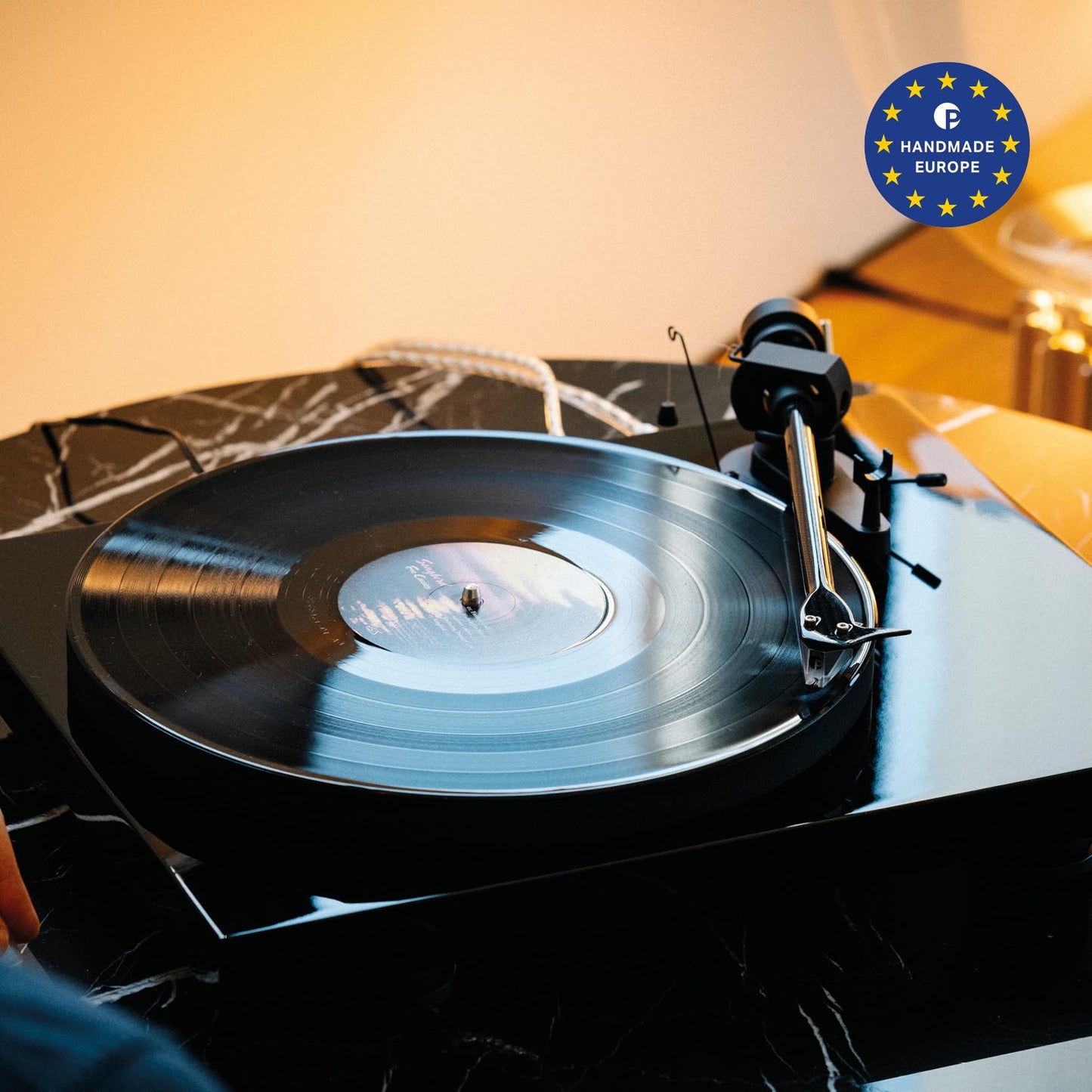 Pro-Ject Debut EVO 2 Tocadiscos con cartucho Pick it MM EVO (blanco satinado)
