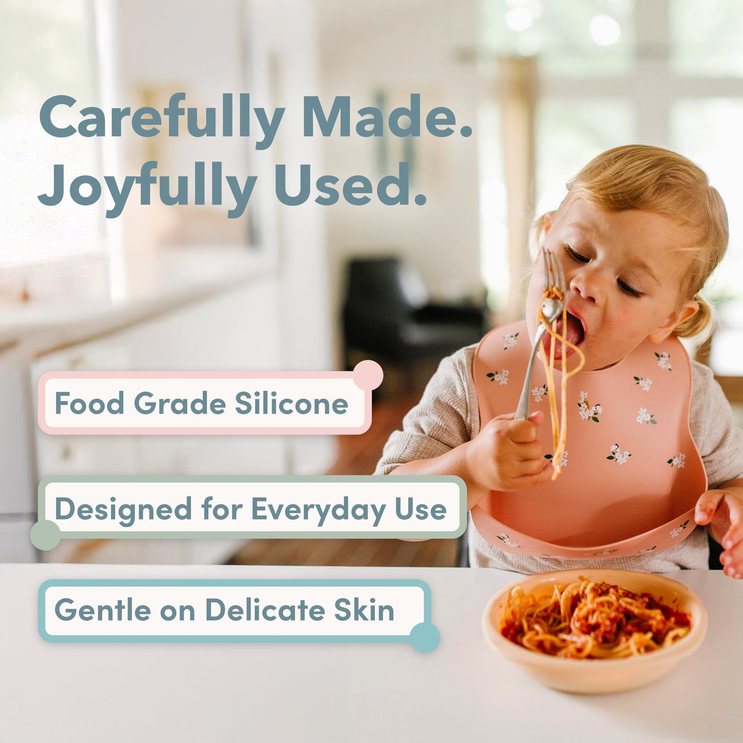 Loulou Lollipop Babero de alimentación de silicona suave e impermeable para bebés y niños pequeños de 3 a 36 meses, fácil de limpiar, ajuste ajustable y bolsa para atrapar todo - Flor blanca