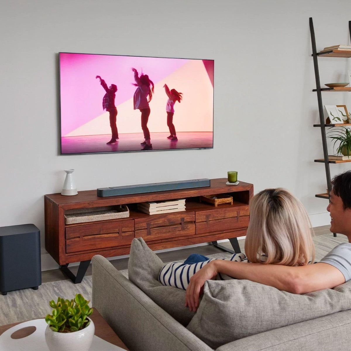 Barra de Sonido JBL Bar 500 Negro con Subwoofer 5.1 Surround Wi-Fi Bluetooth Dolby Atmos 590W HDMI ARC Multibeam