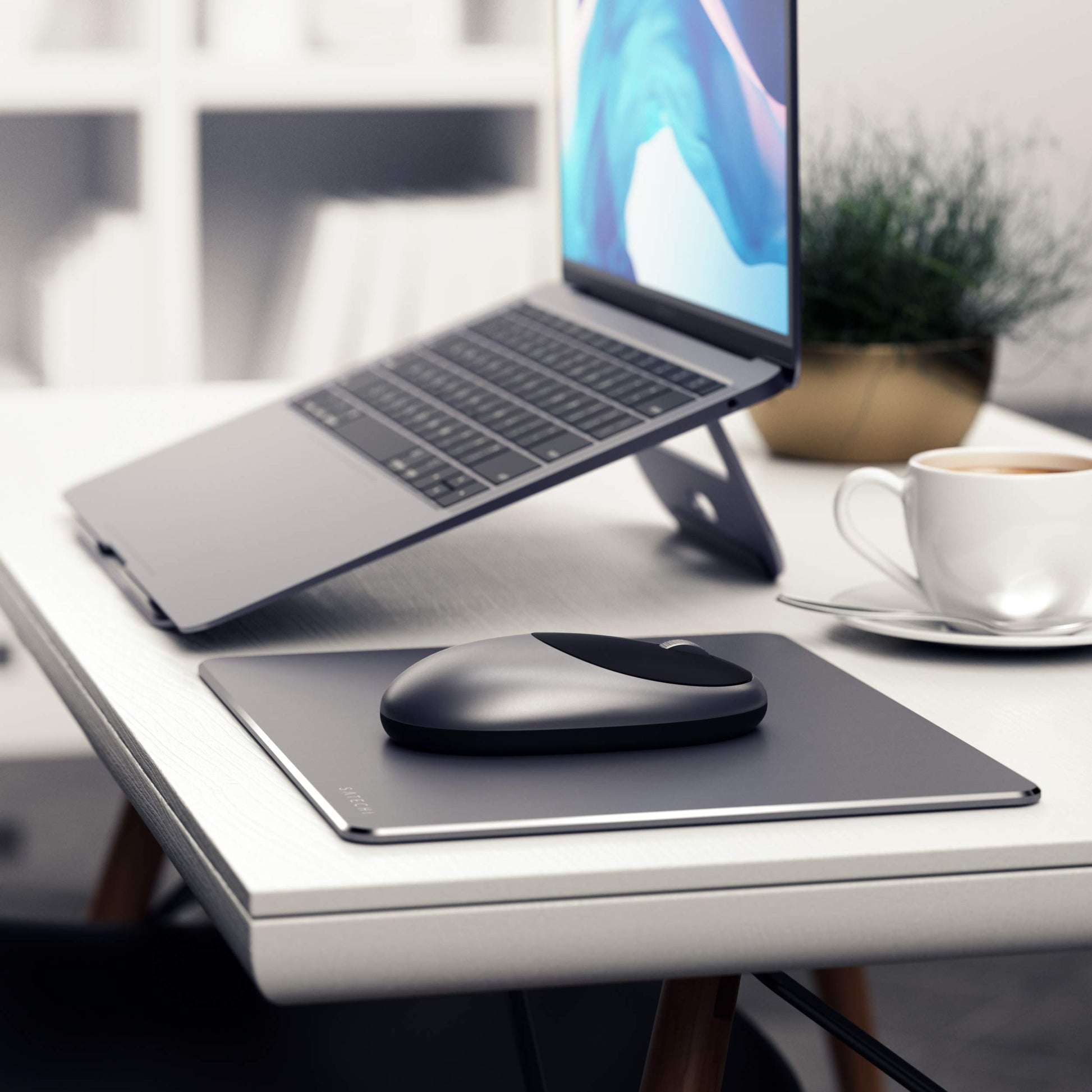 Ratón Bluetooth Satechi M1 Gris Espacial Recargable USB-C Compacto y Portátil Compatible con Mac/Windows