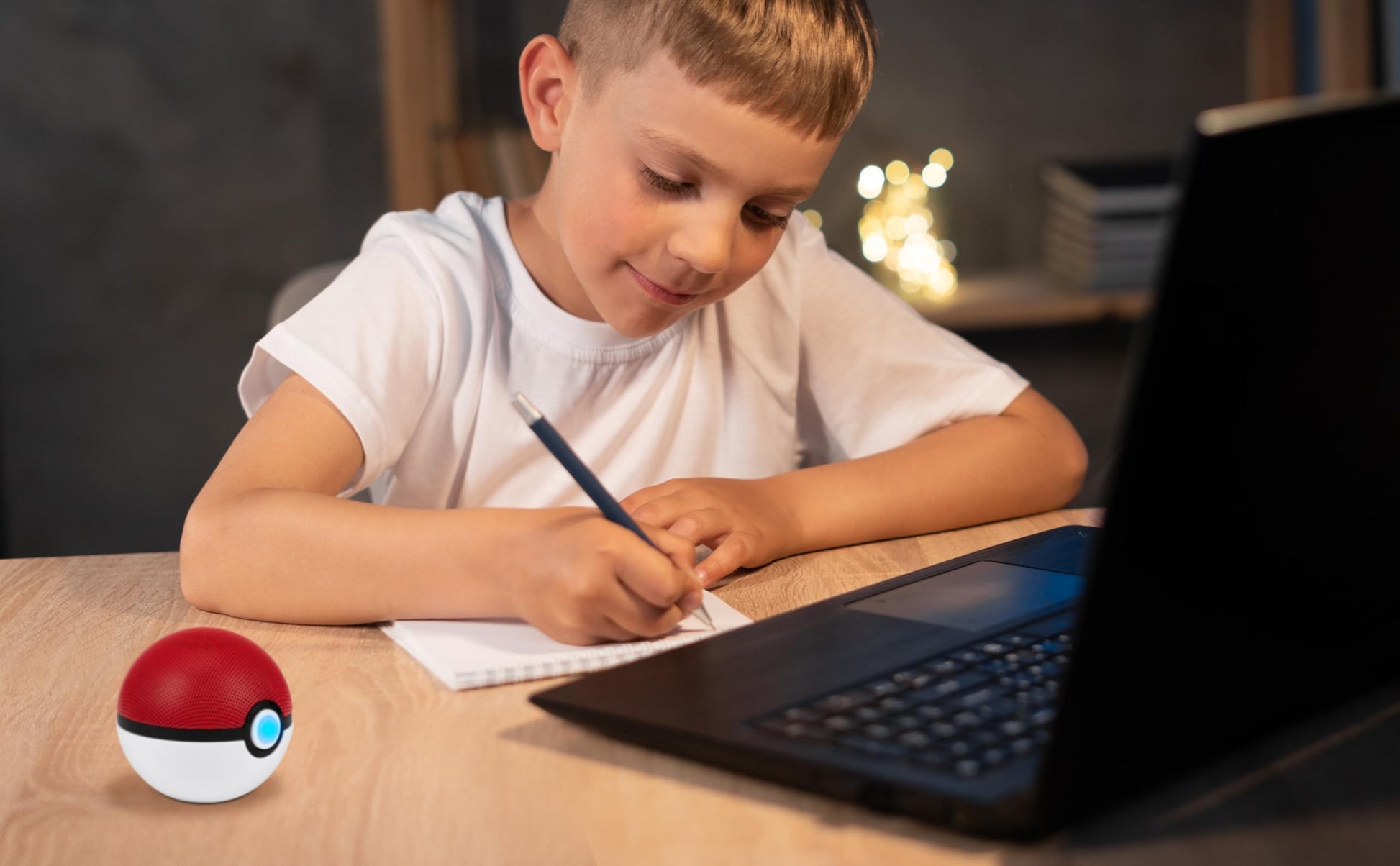 eKids - Pokebola de Pokémon - Bocina inalámbrica con batería recargable y cable de carga USB-C