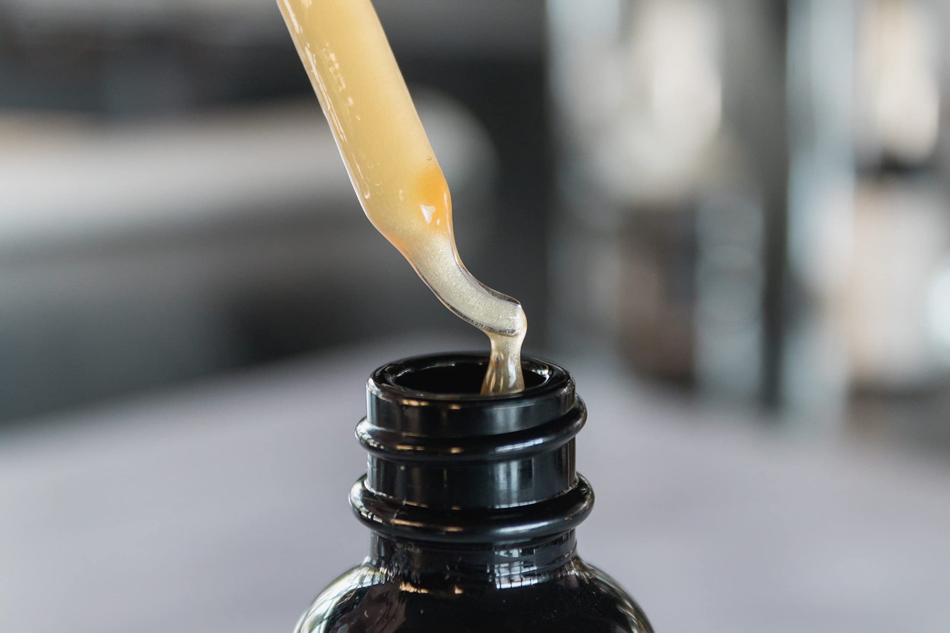 ORGANIC SKINKARE BY DERMANK Suero Despigmentante Facial | Reduce Manchas Oscuras y Unifica el Tono | Tratamiento Orgánico para Daño Solar, Acné y Cicatrices | Suero contra manchas en la piel- 30 ml | Facial Clear Treatment Skincare