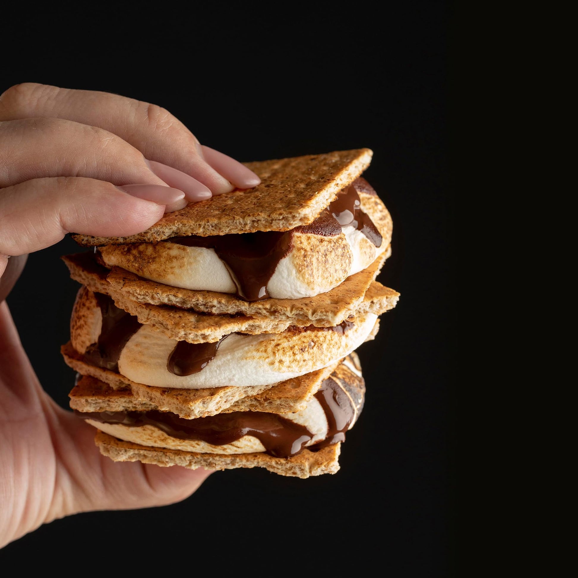 ZOKU S'mores Maker - Quemador de mesa con 6 varillas reutilizables y libro de recetas, perfecto para deliciosas golosinas Gooey en interiores